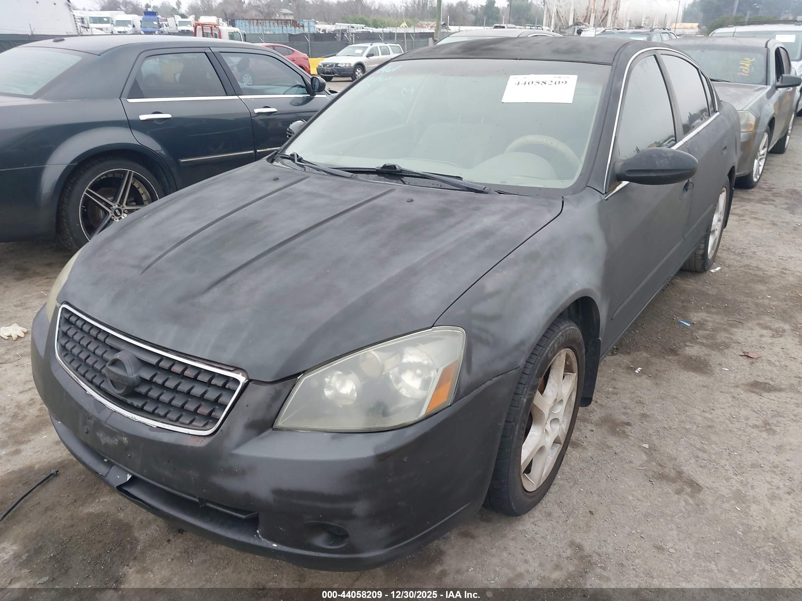 NISSAN ALTIMA image 6