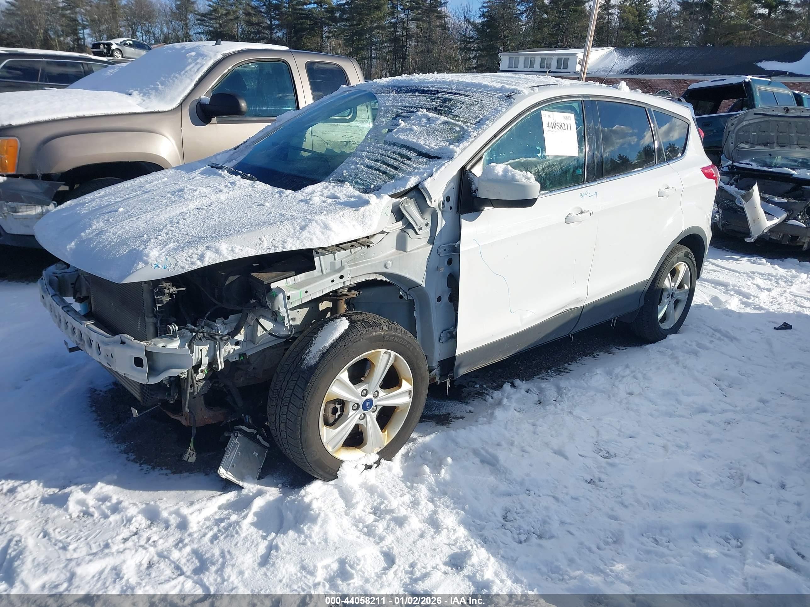 FORD ESCAPE image 2