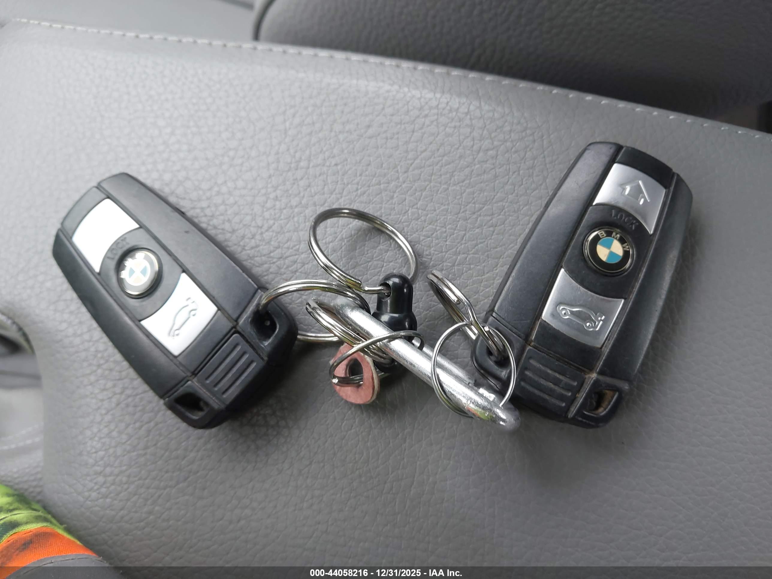 BMW 328I image 11