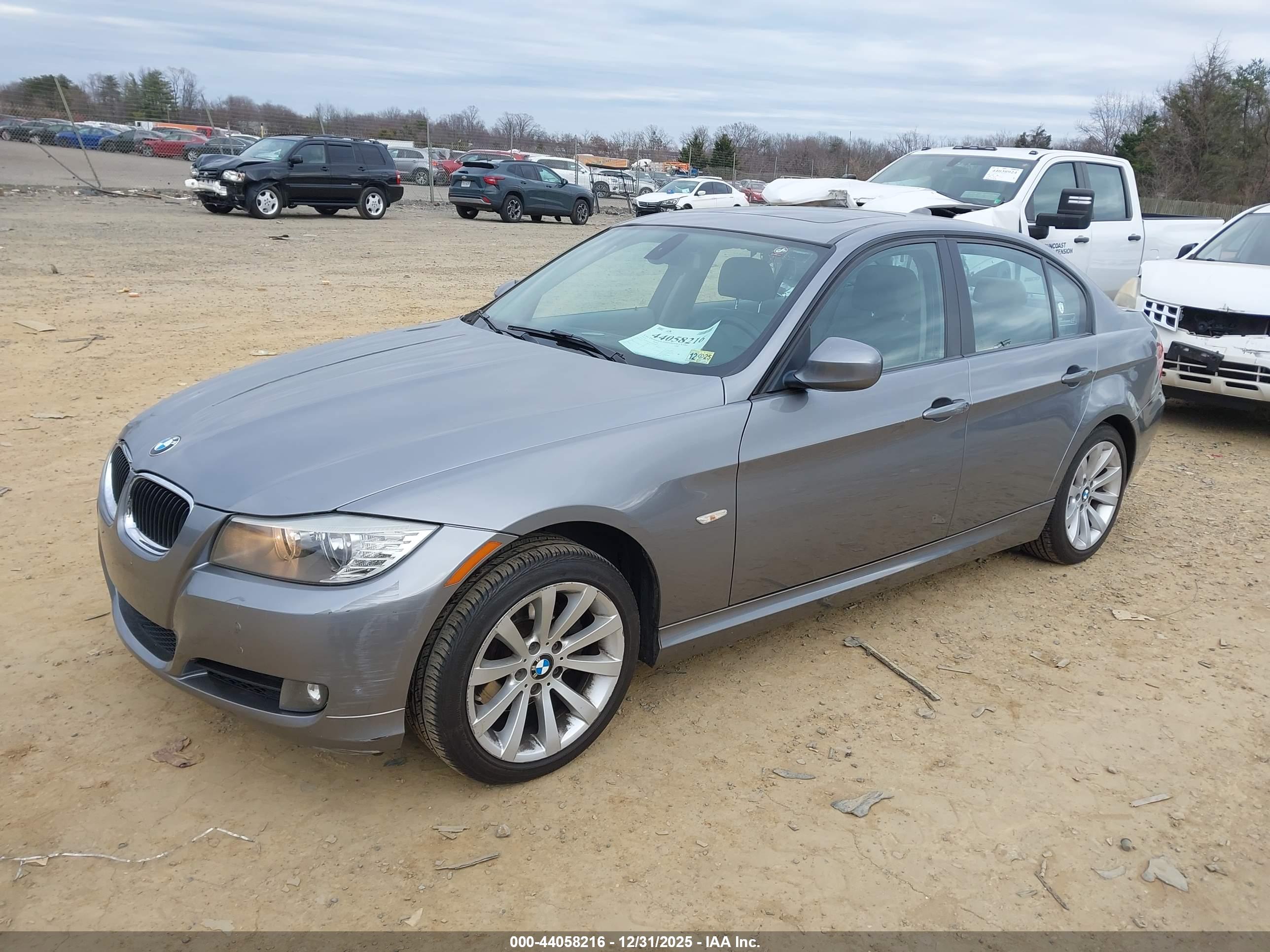 BMW 328I image 2