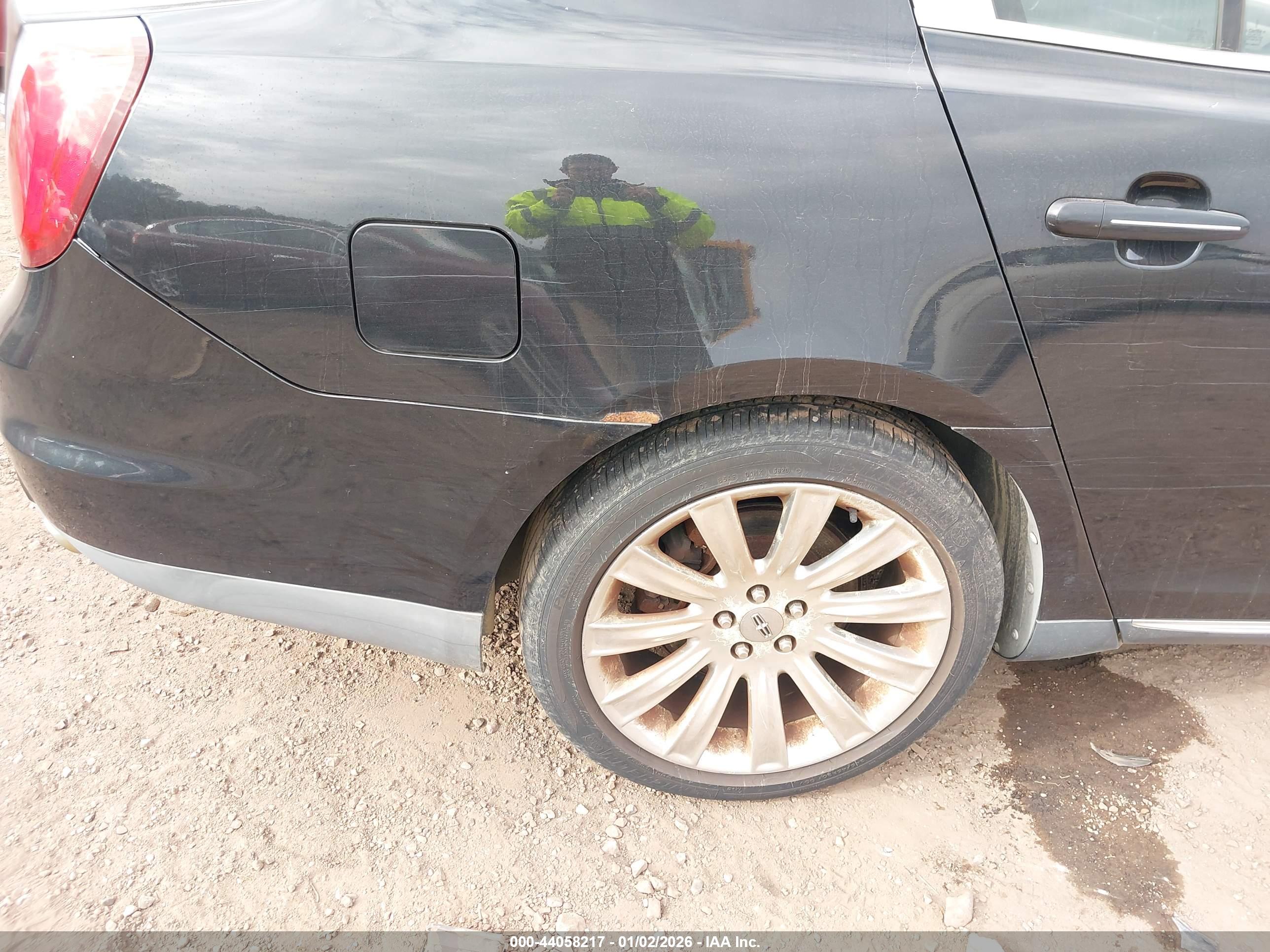 LINCOLN MKS image 6