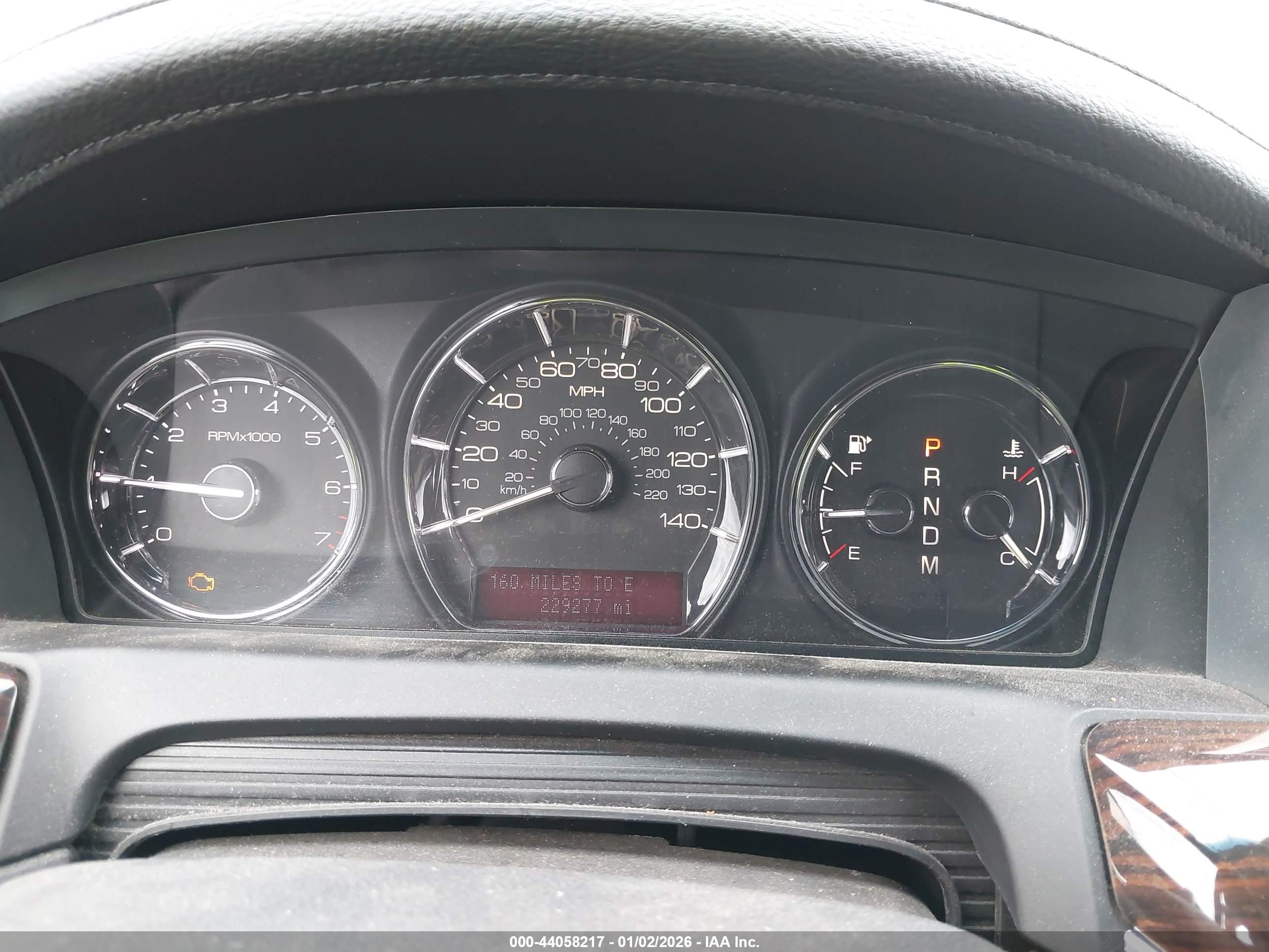 LINCOLN MKS image 7