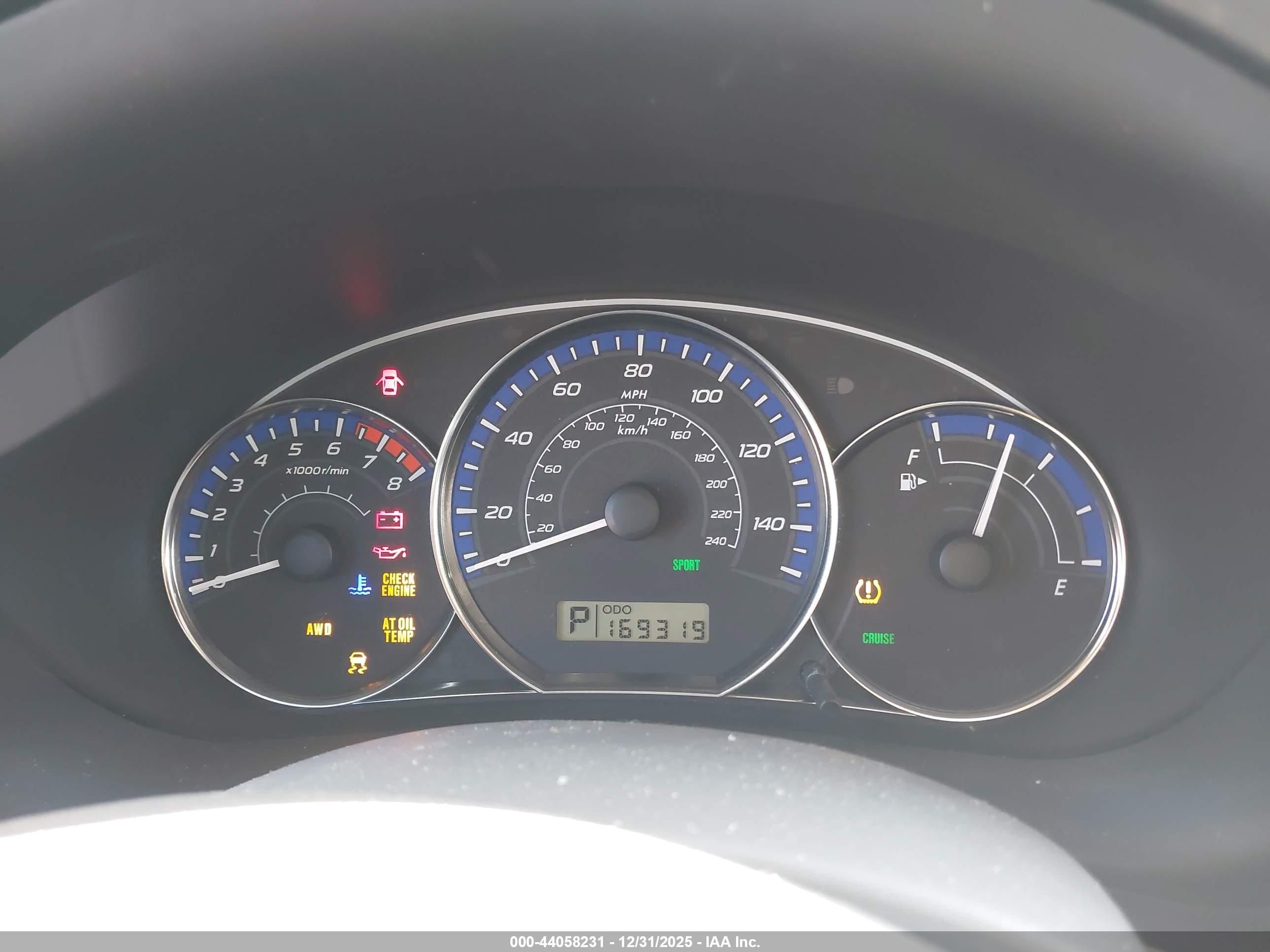 SUBARU FORESTER image 7