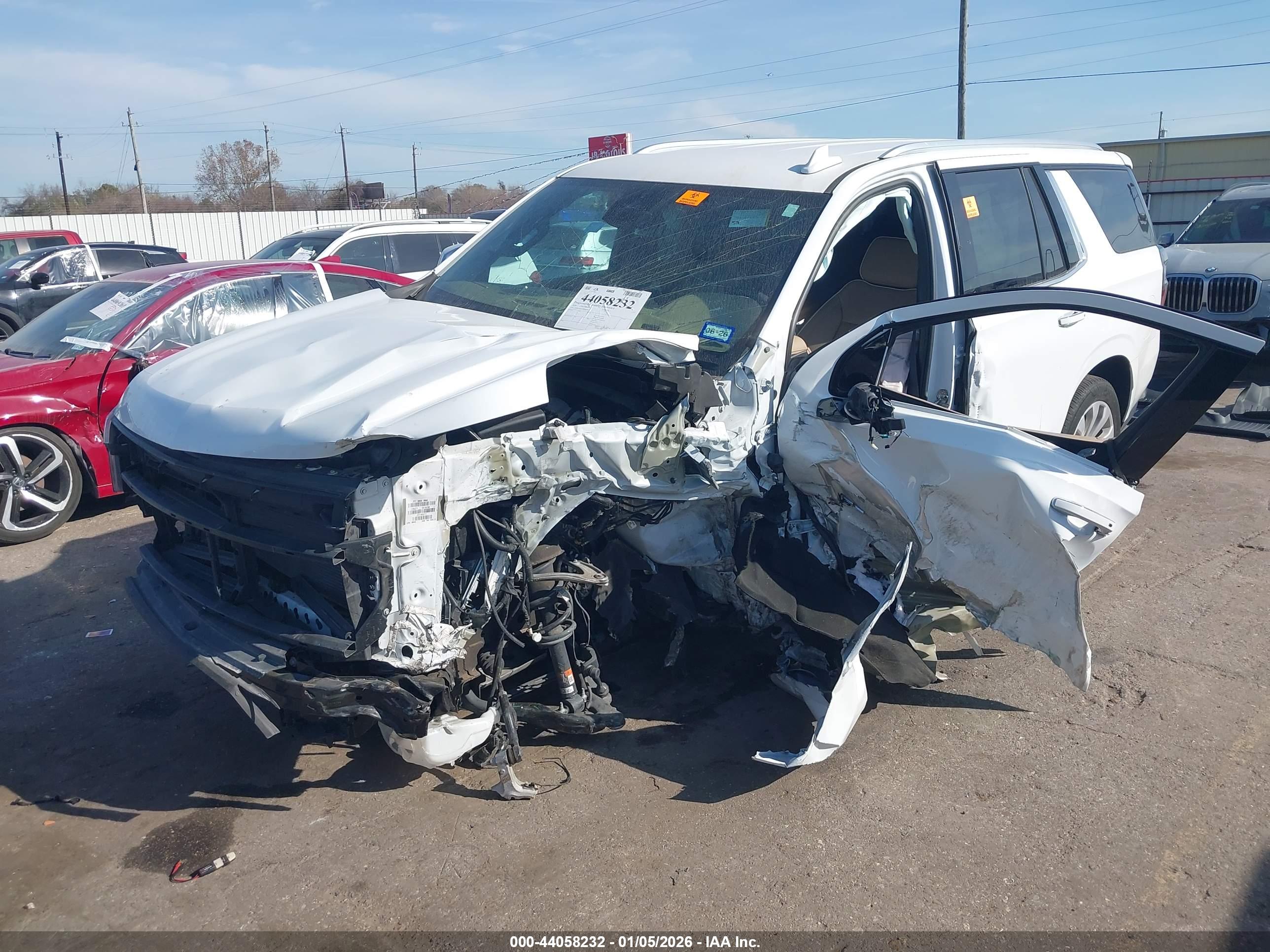 CHEVROLET TAHOE image 2