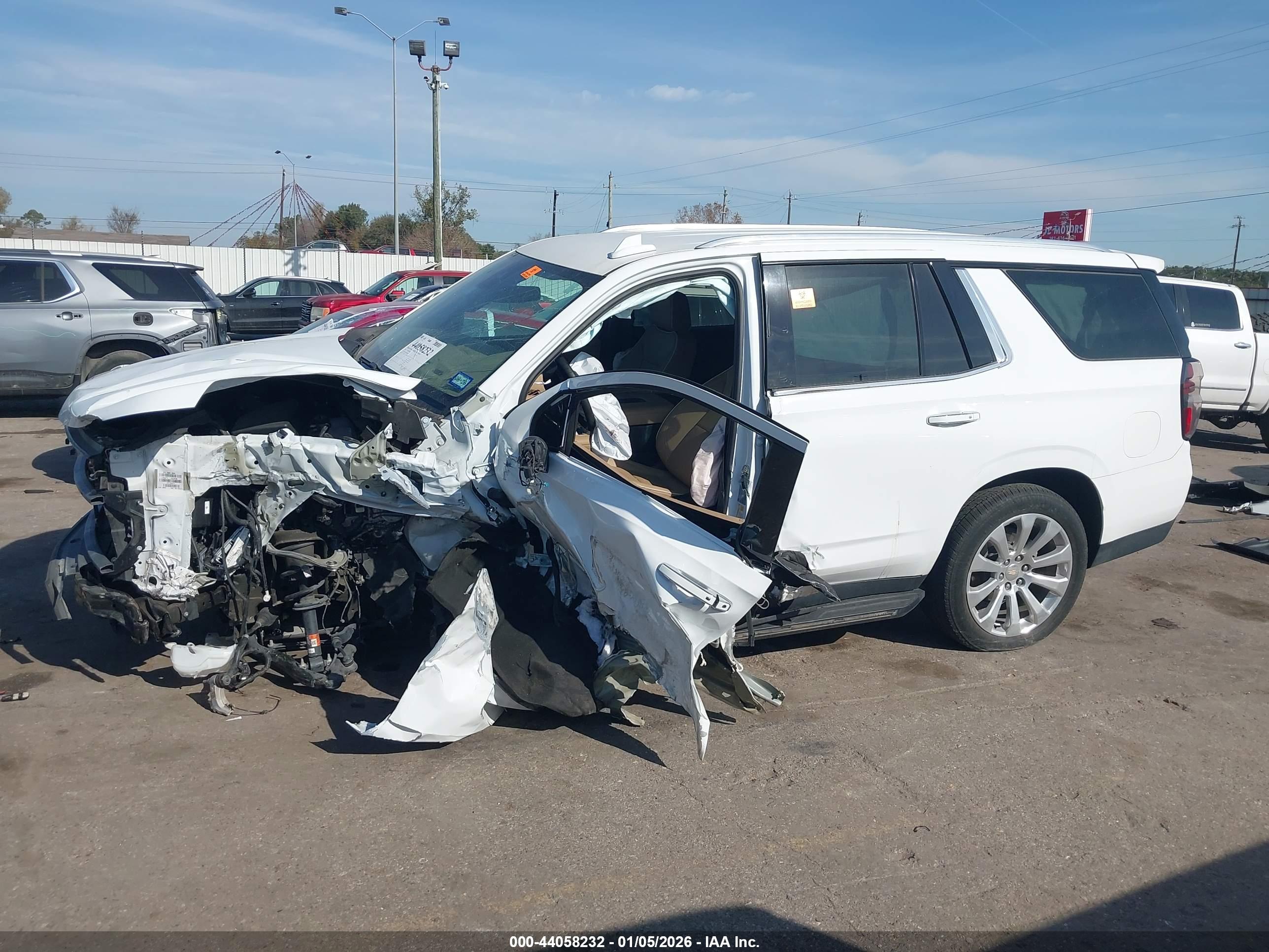 CHEVROLET TAHOE image 6