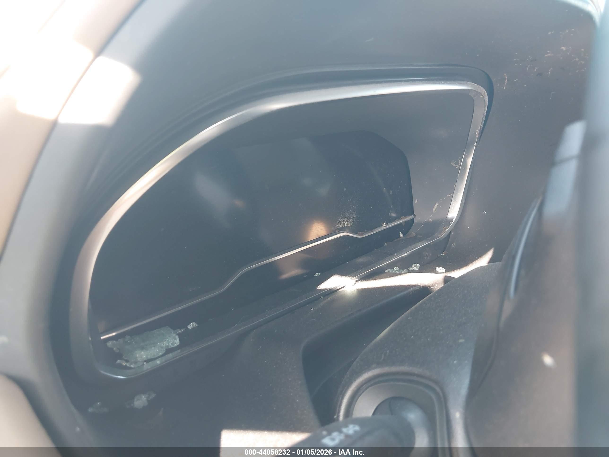 CHEVROLET TAHOE image 7
