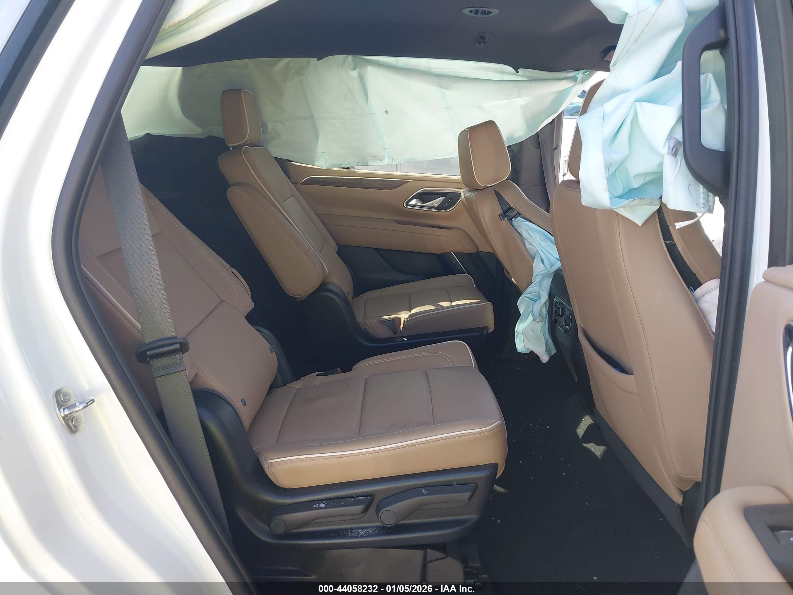 CHEVROLET TAHOE image 8