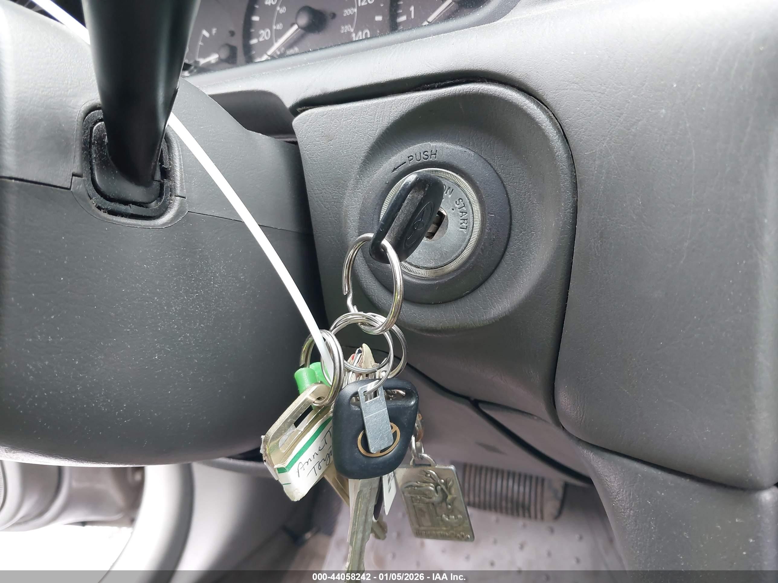 TOYOTA CAMRY image 11