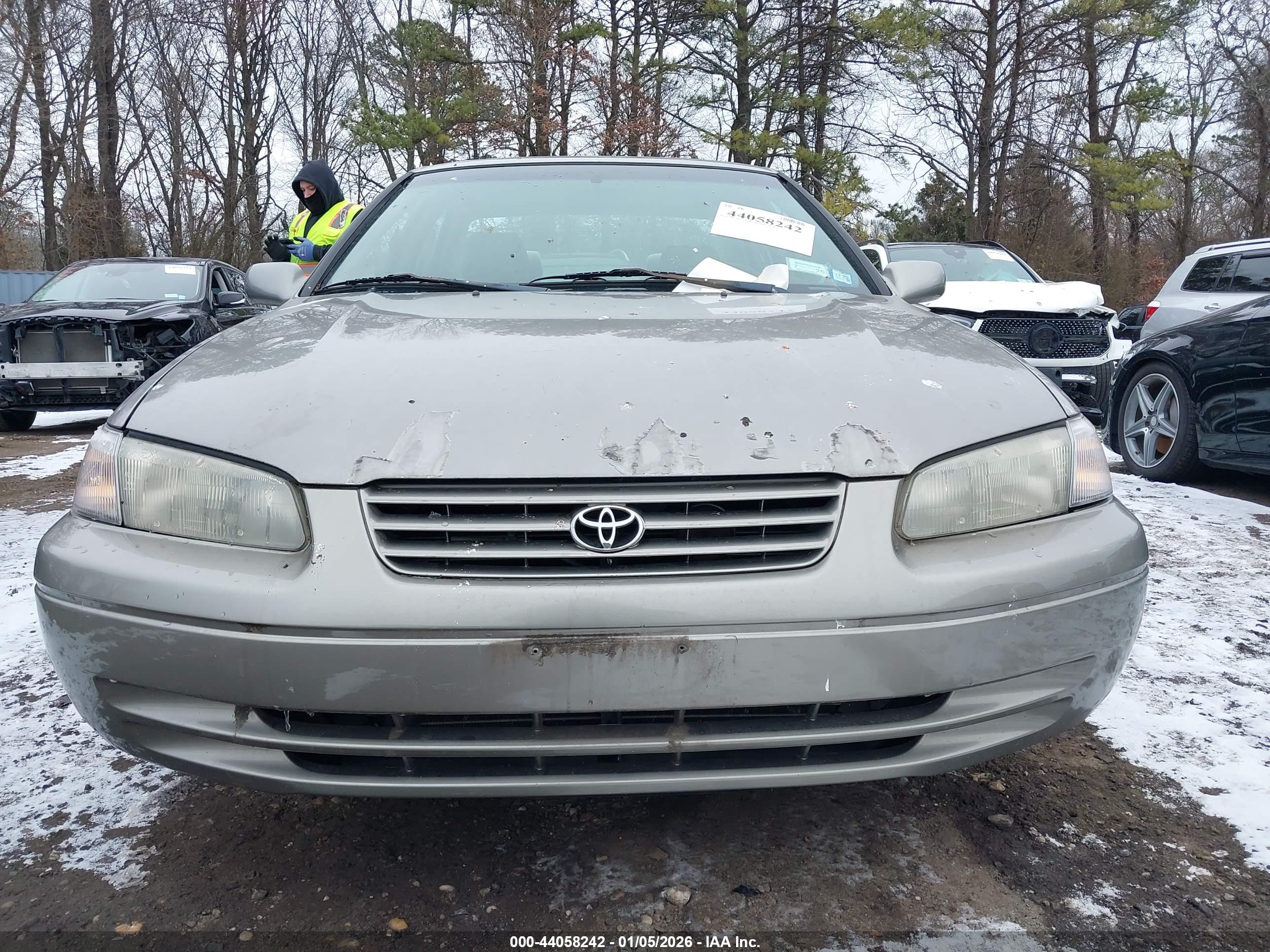 TOYOTA CAMRY image 6