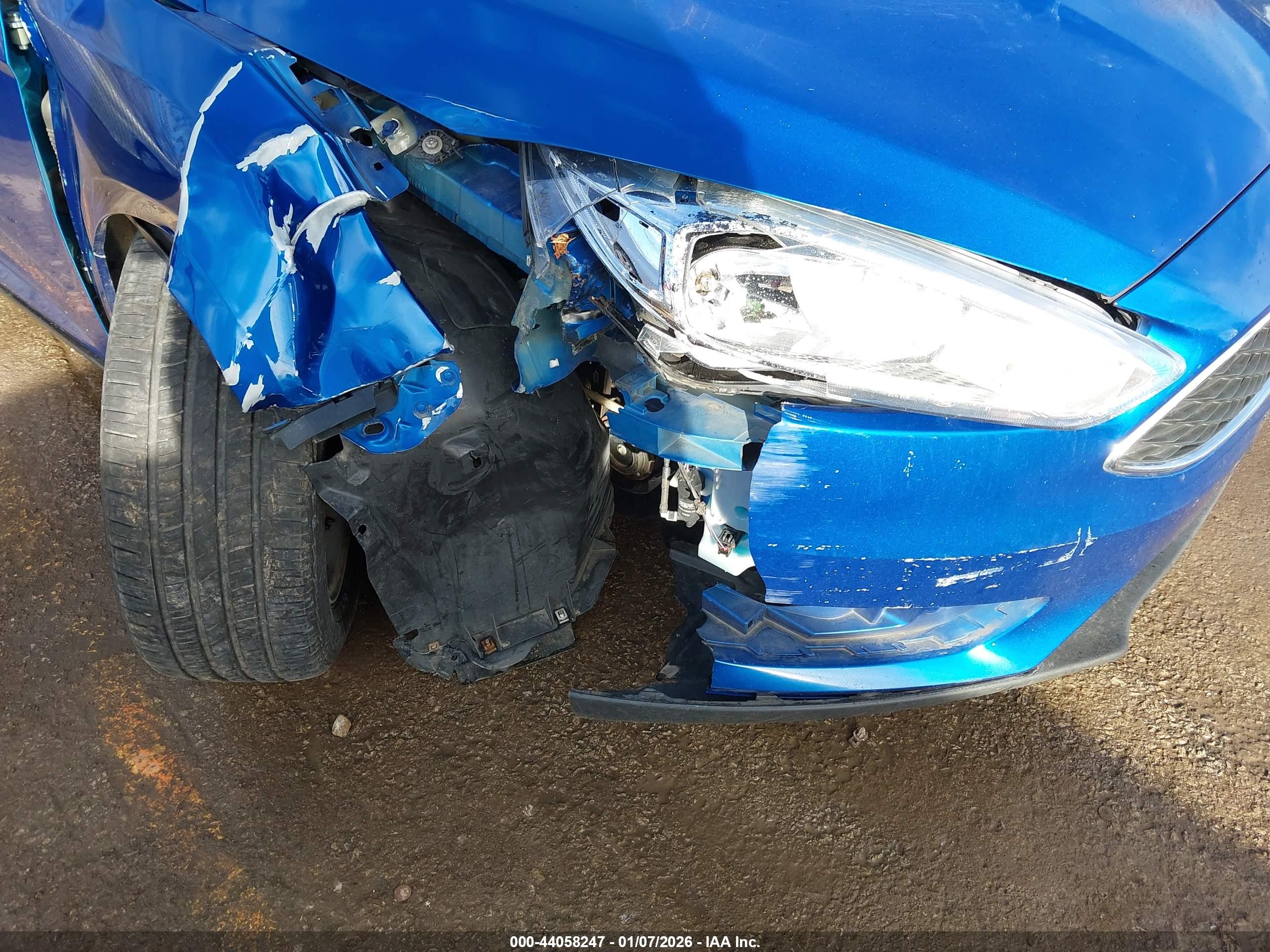 FORD FOCUS image 6