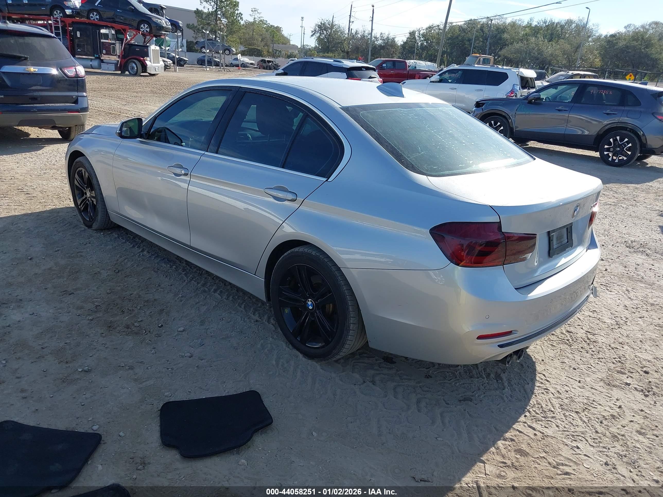 BMW 330I image 3
