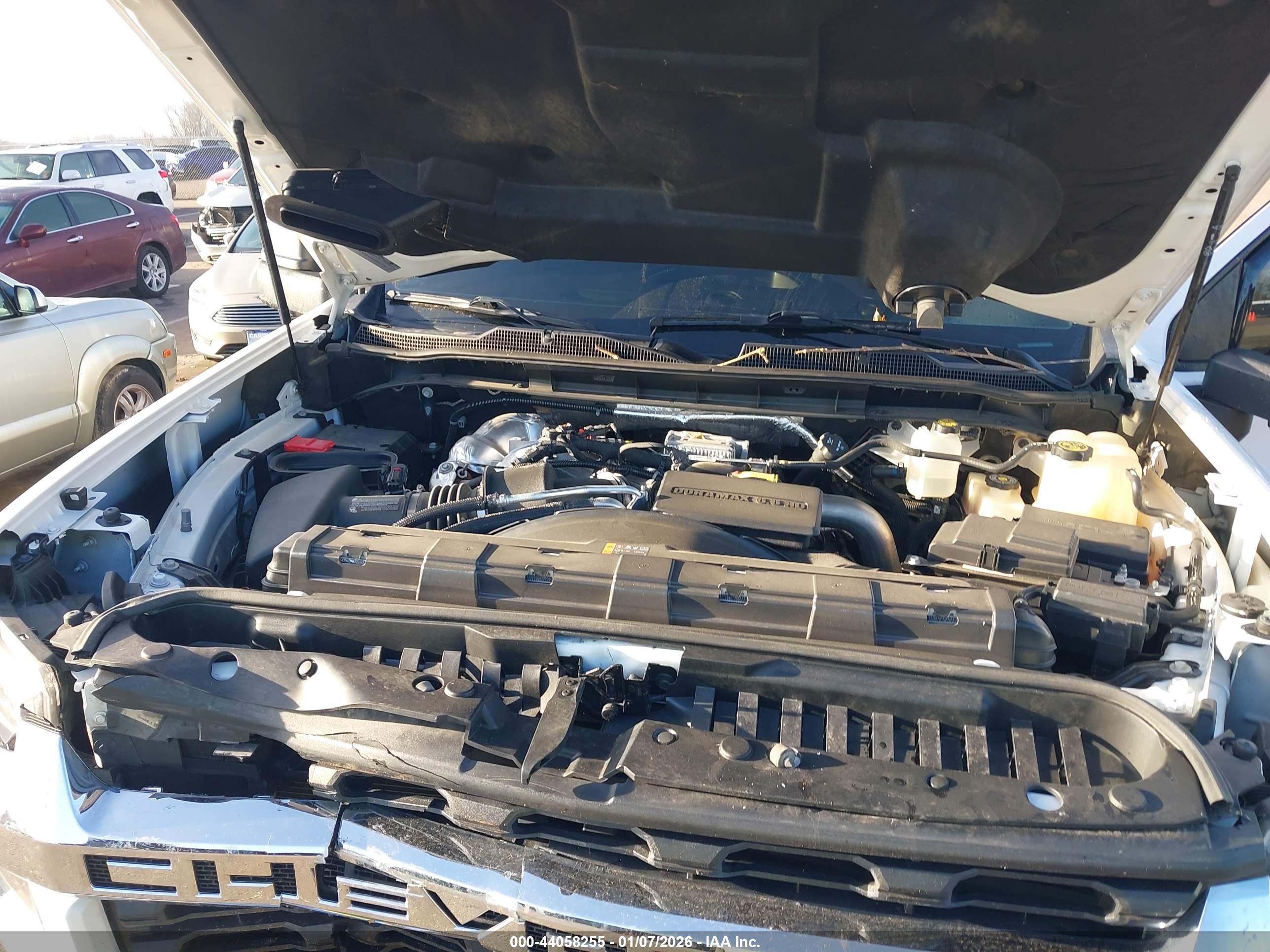 CHEVROLET SILVERADO image 10