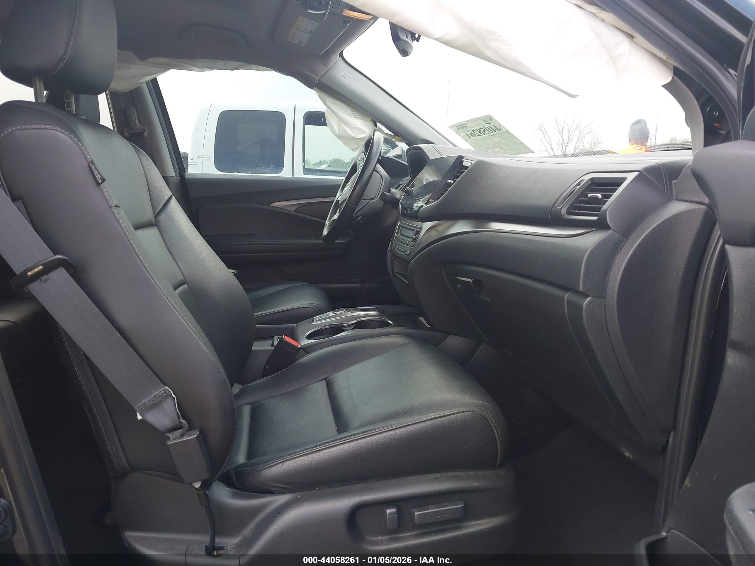 HONDA PILOT image 5