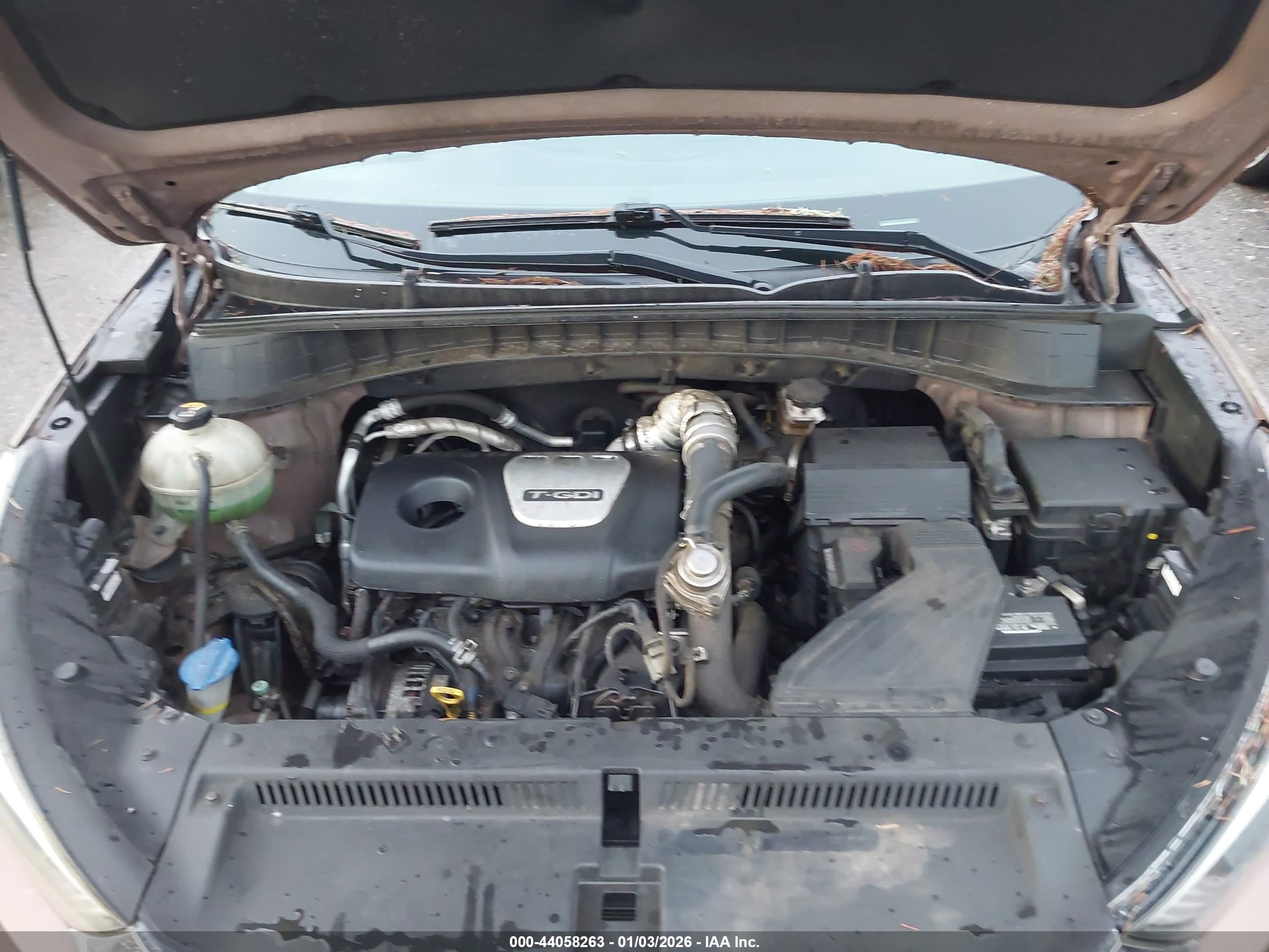 HYUNDAI TUCSON image 10