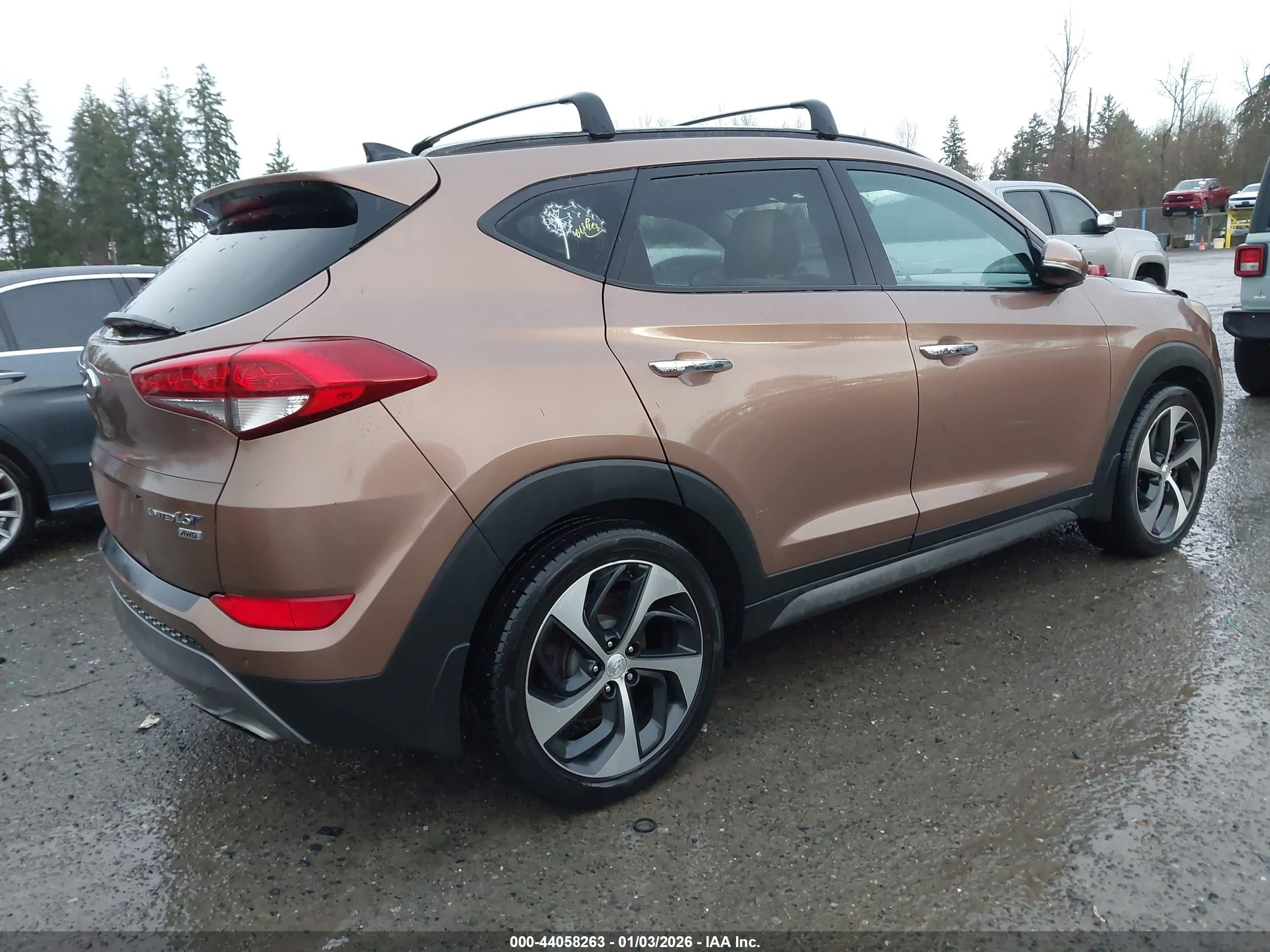 HYUNDAI TUCSON image 4