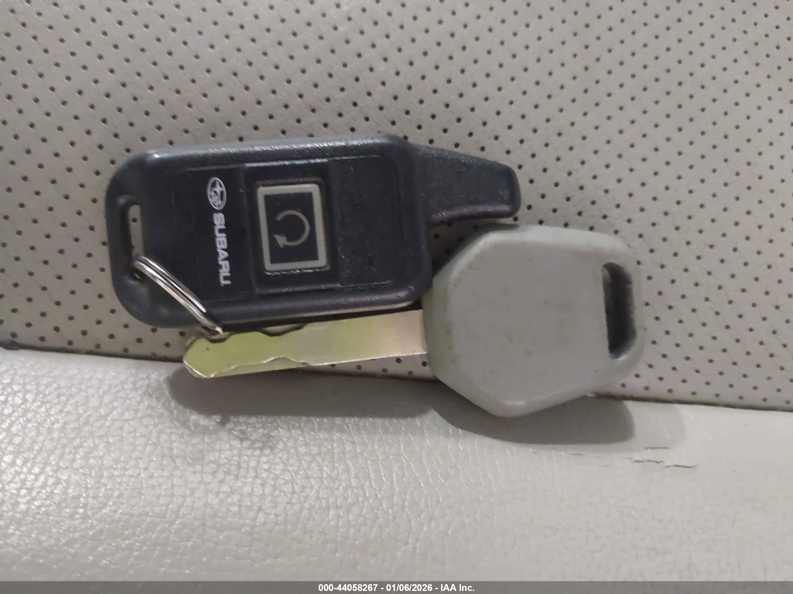SUBARU OUTBACK image 11