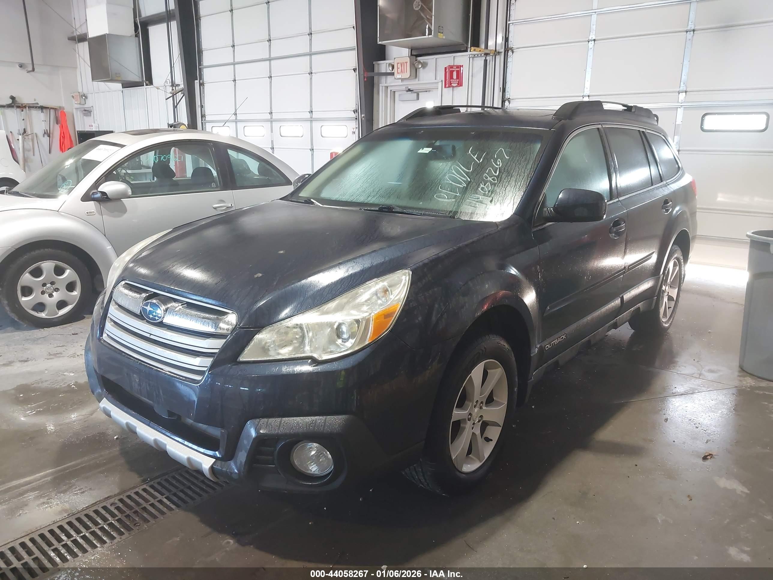 SUBARU OUTBACK image 2