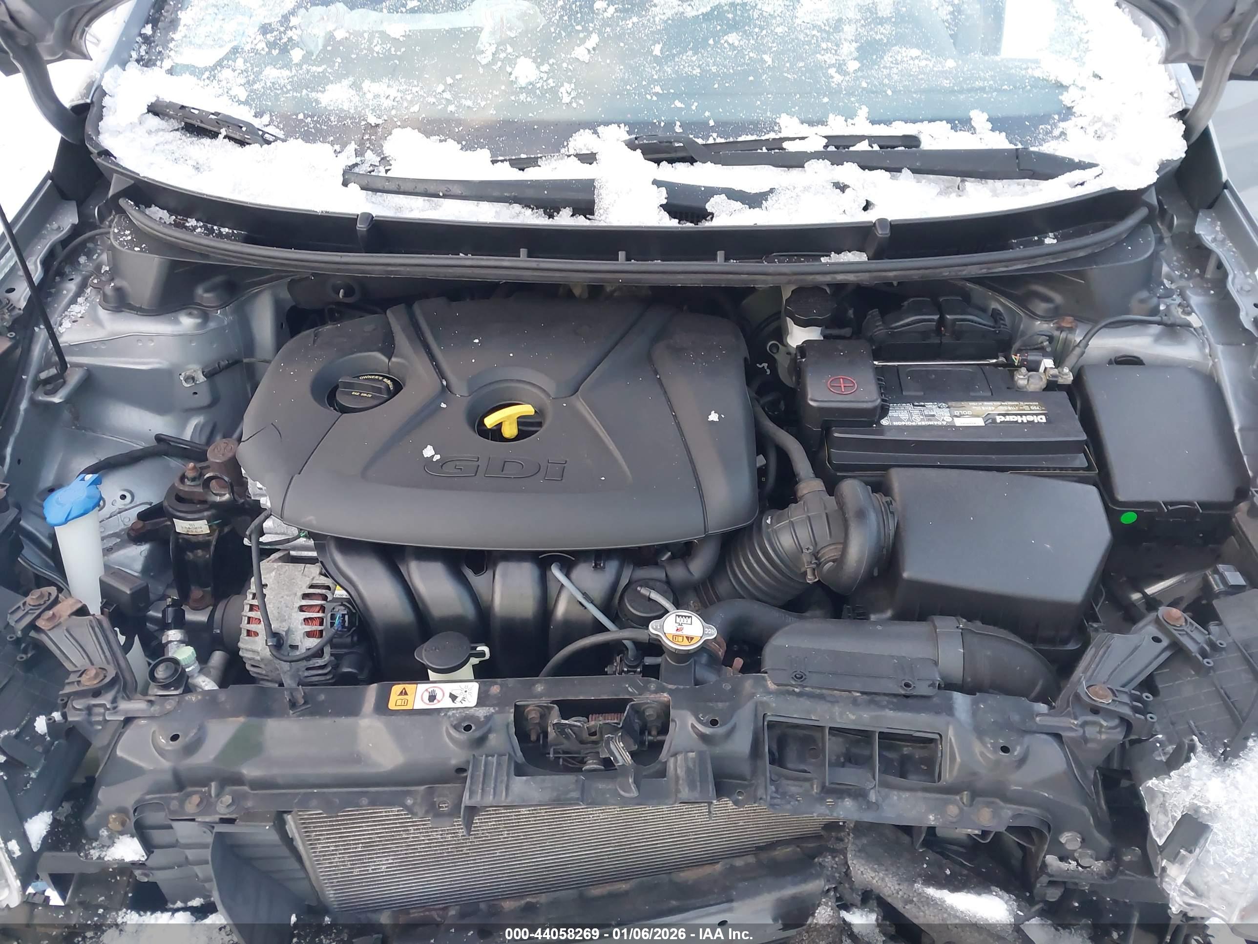HYUNDAI ELANTRA image 10