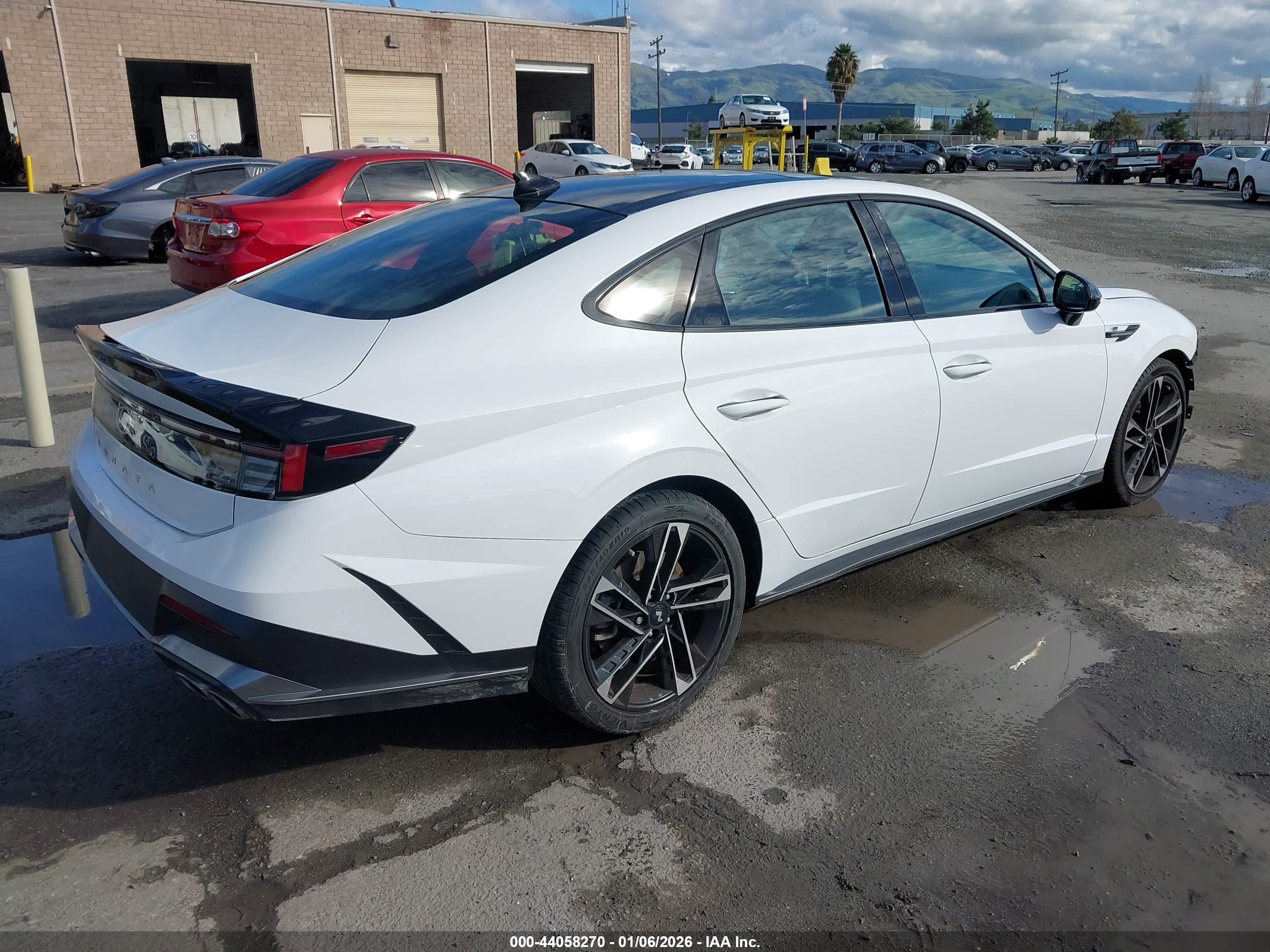 HYUNDAI SONATA image 4