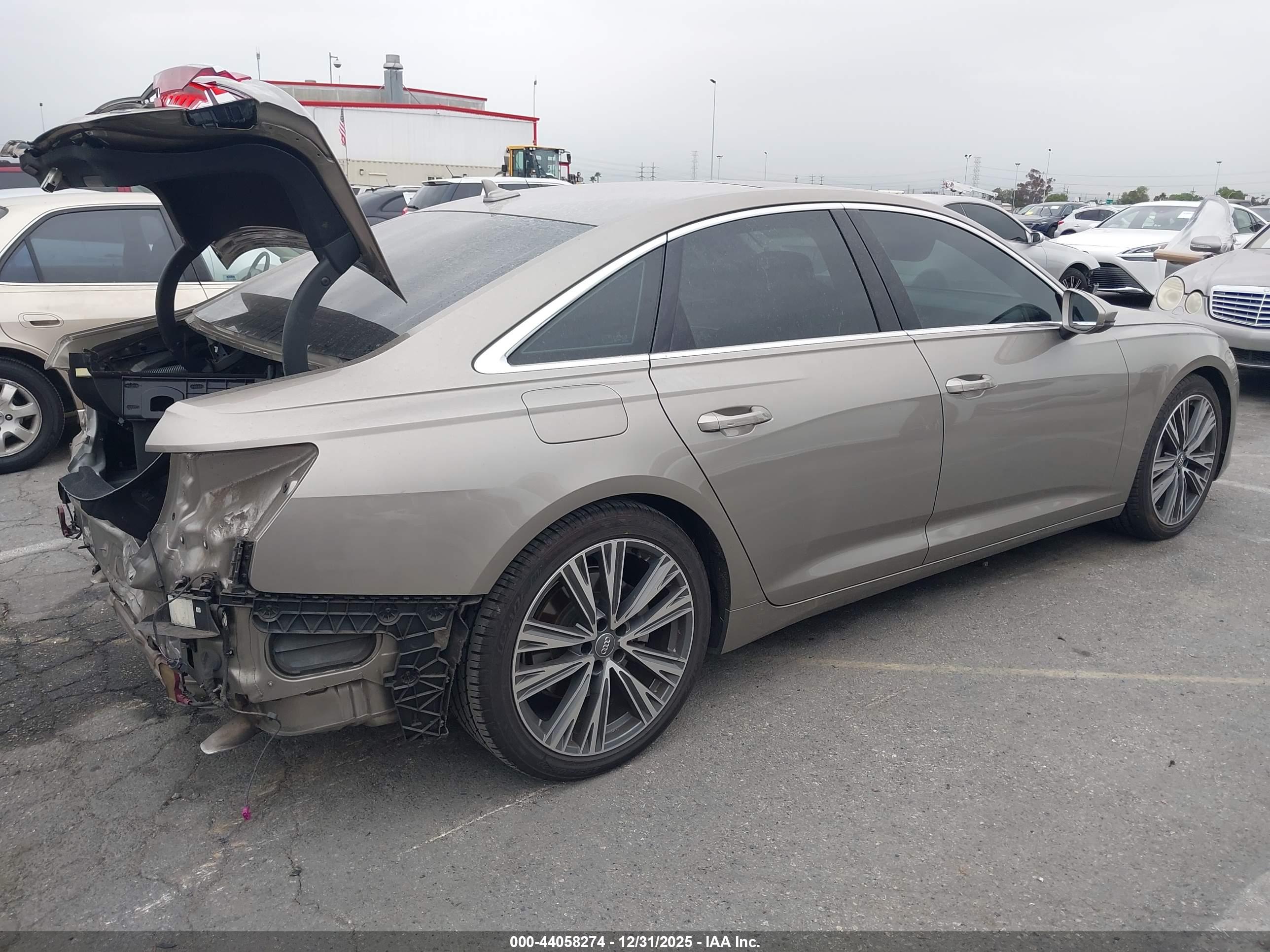AUDI A6 image 4