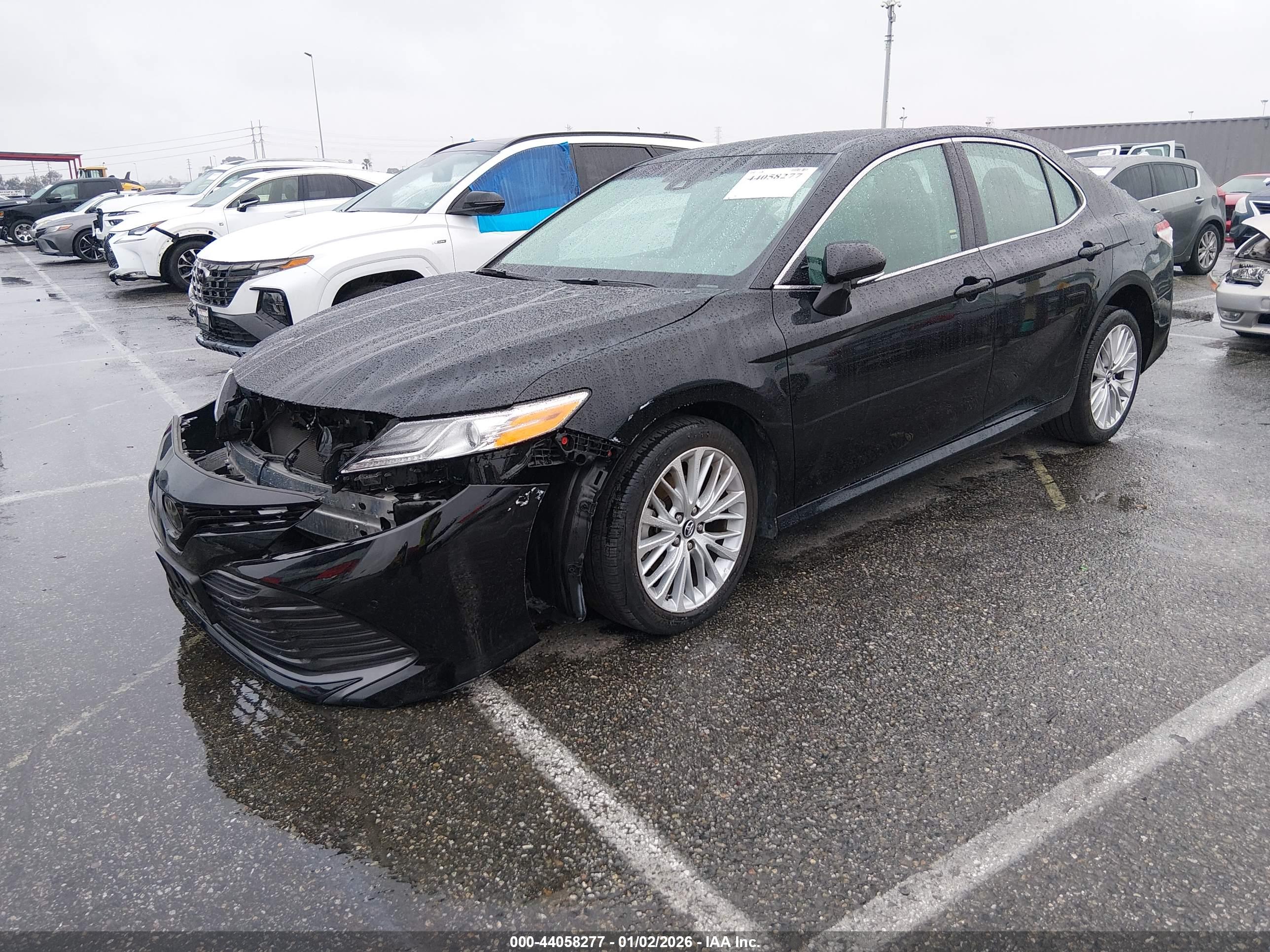 TOYOTA CAMRY image 2