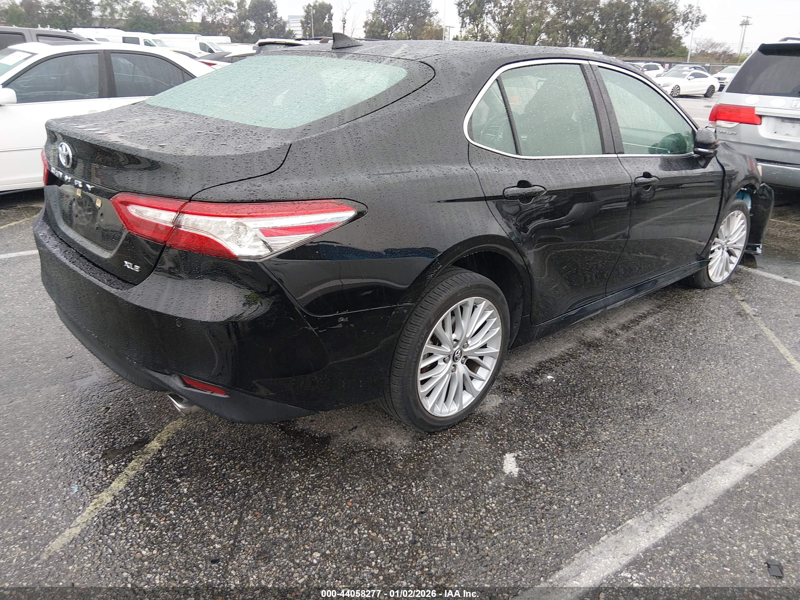 TOYOTA CAMRY image 4