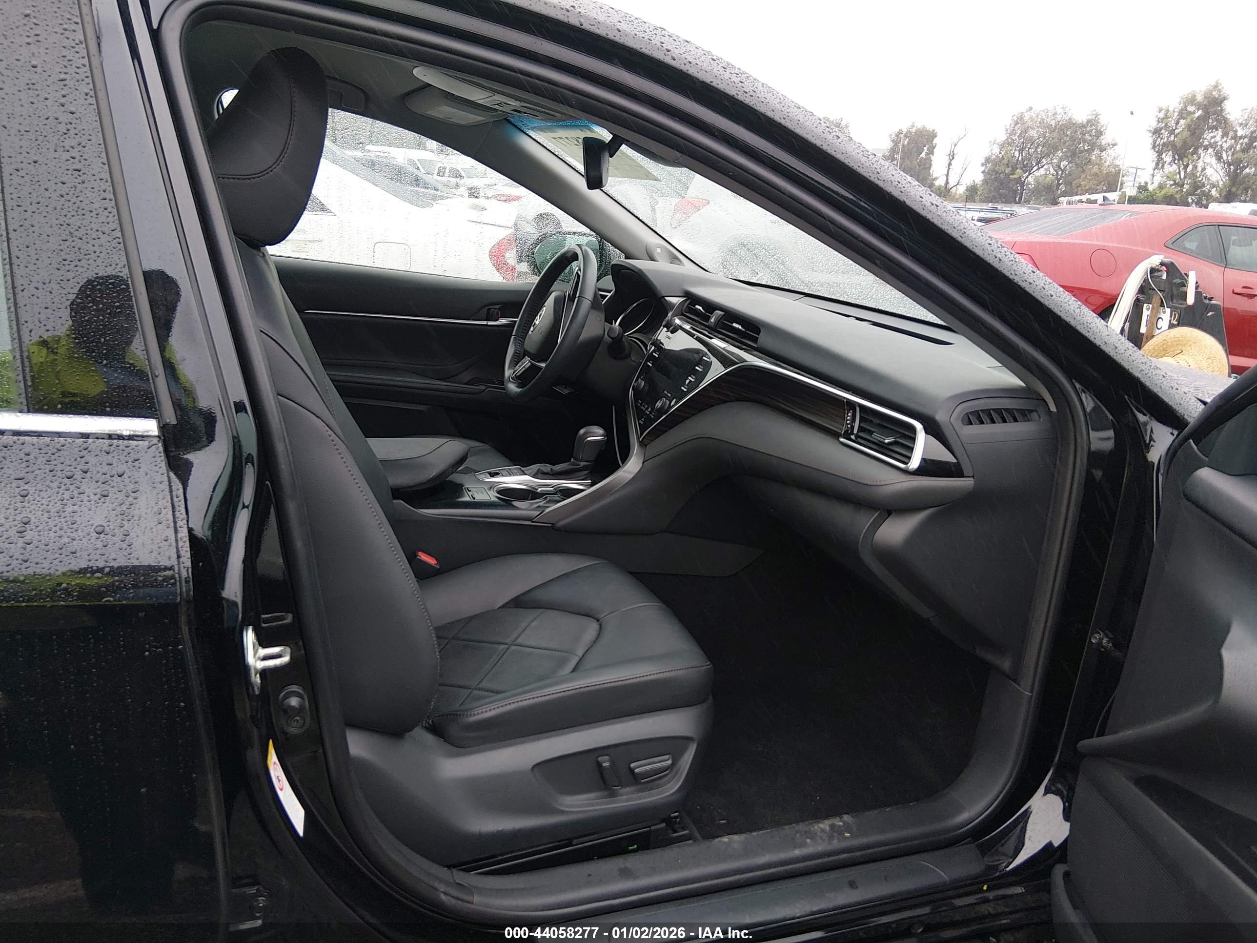 TOYOTA CAMRY image 5