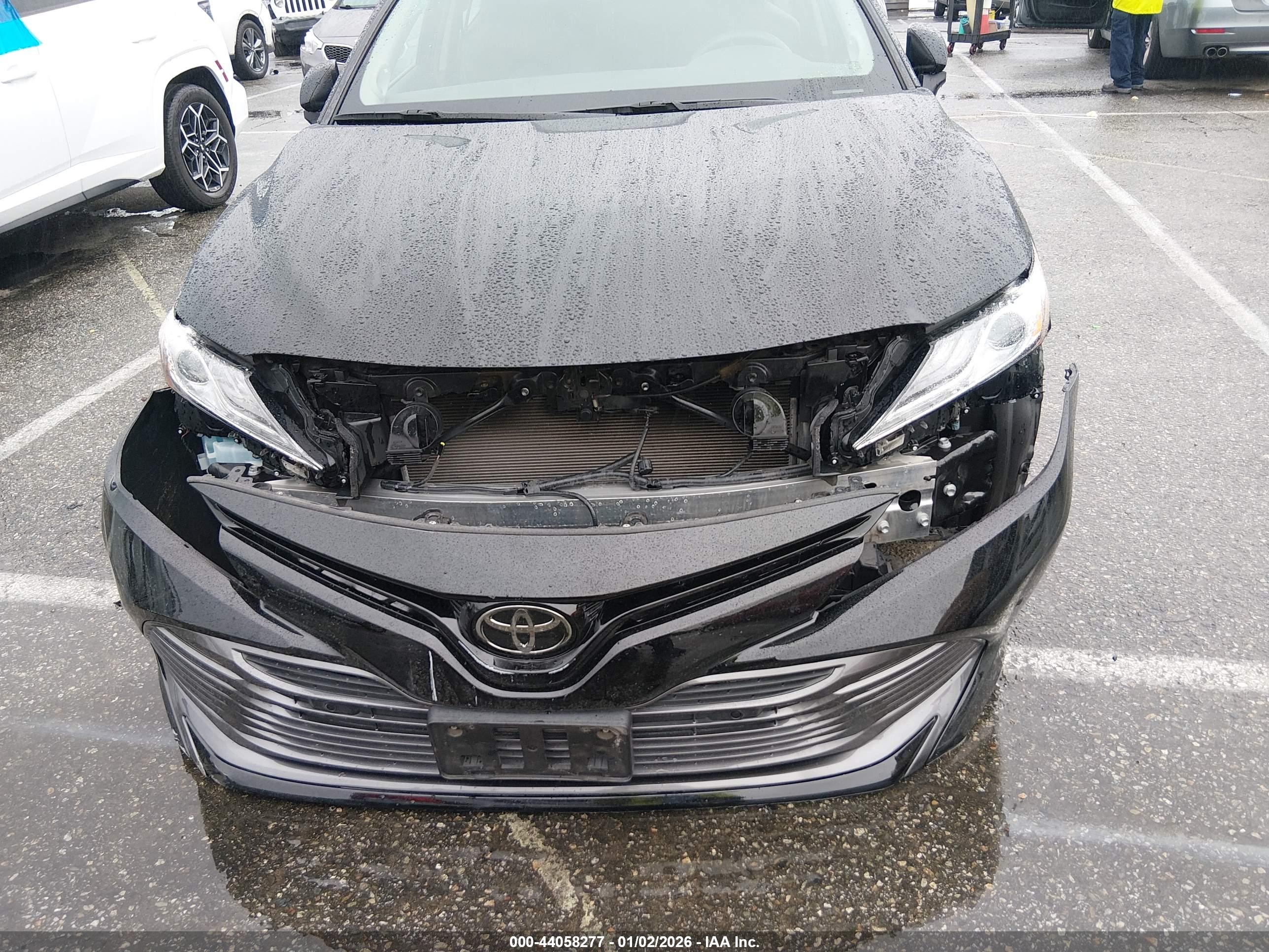 TOYOTA CAMRY image 6