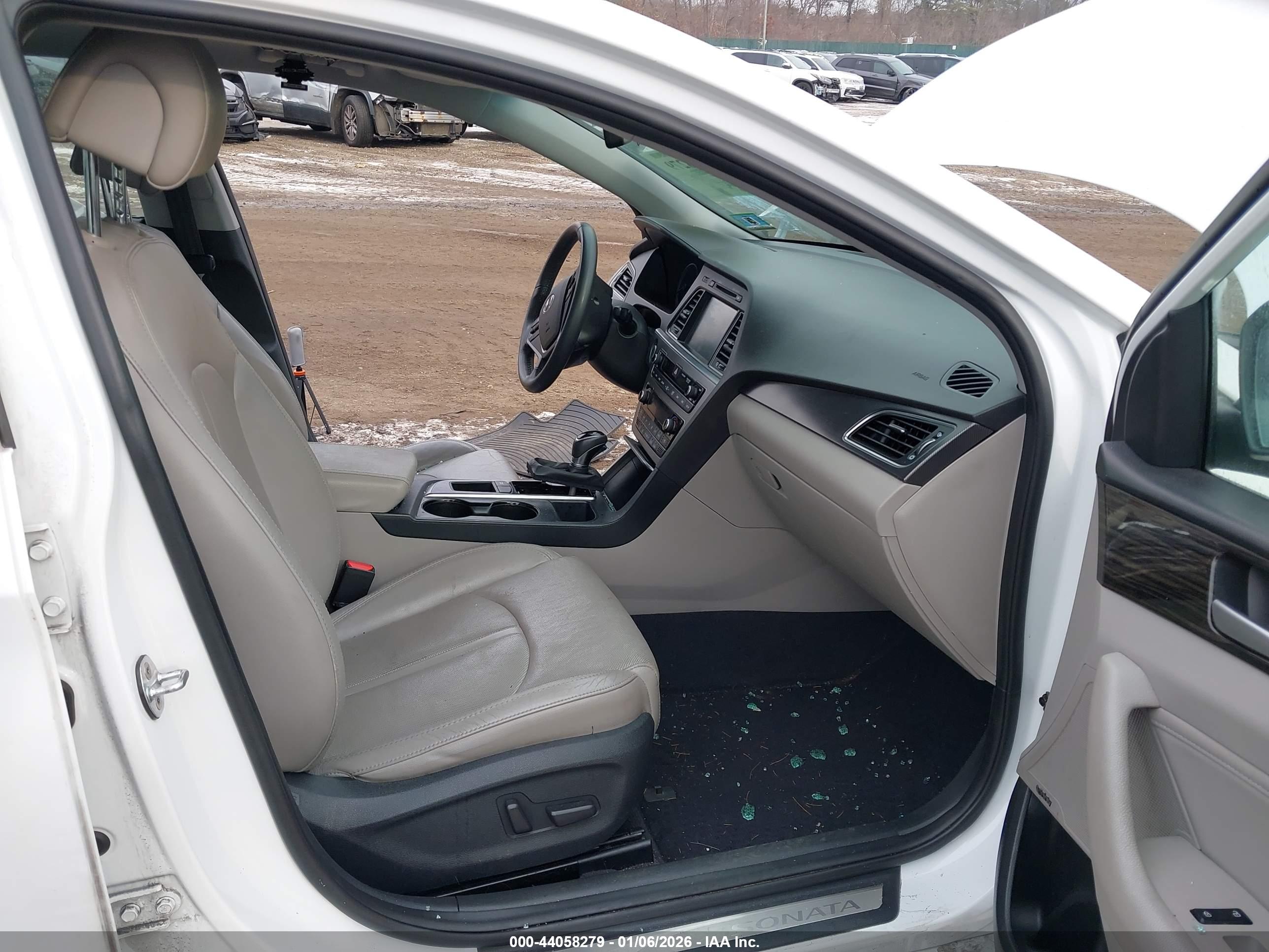HYUNDAI SONATA image 5