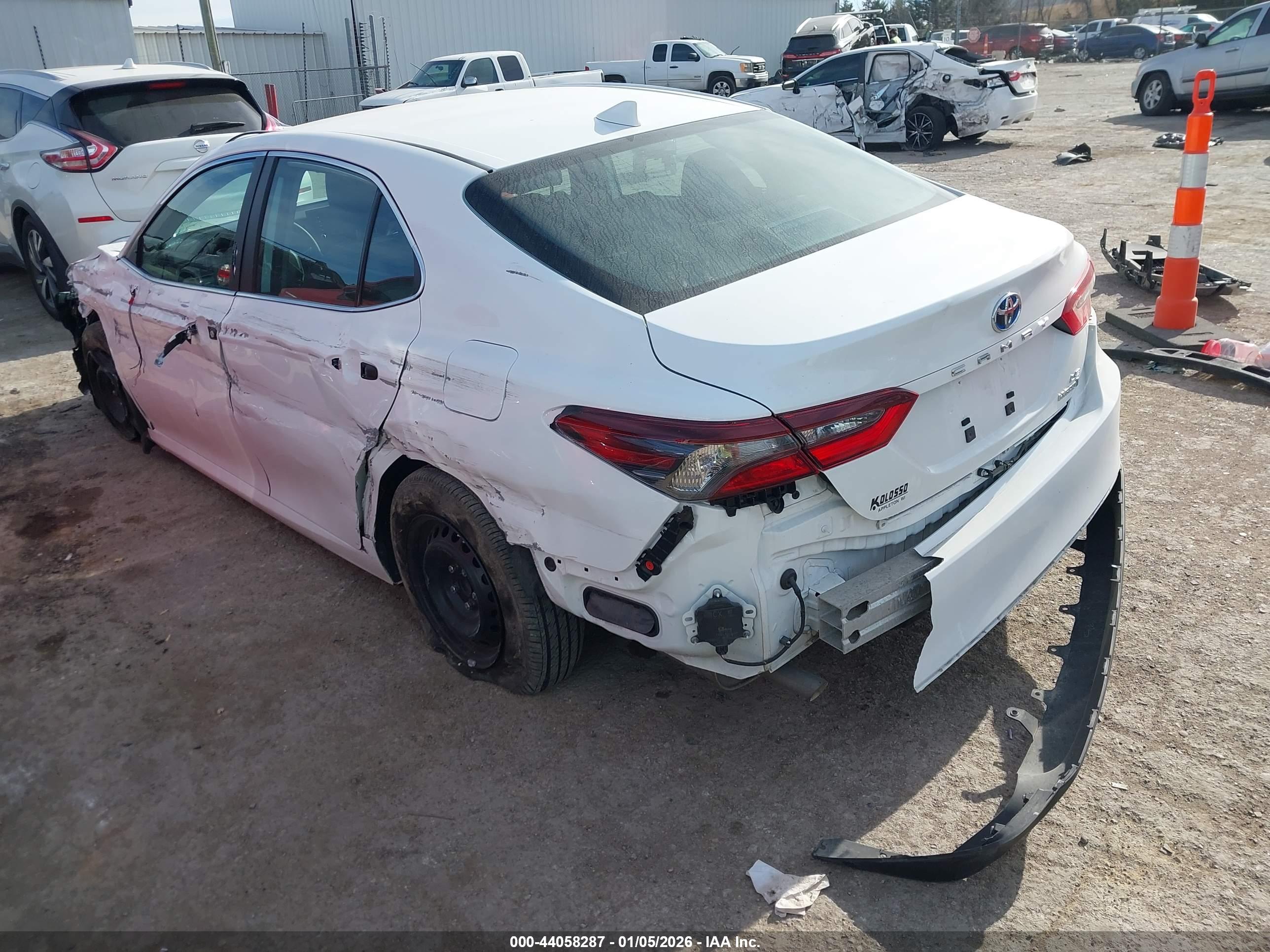 TOYOTA CAMRY image 3