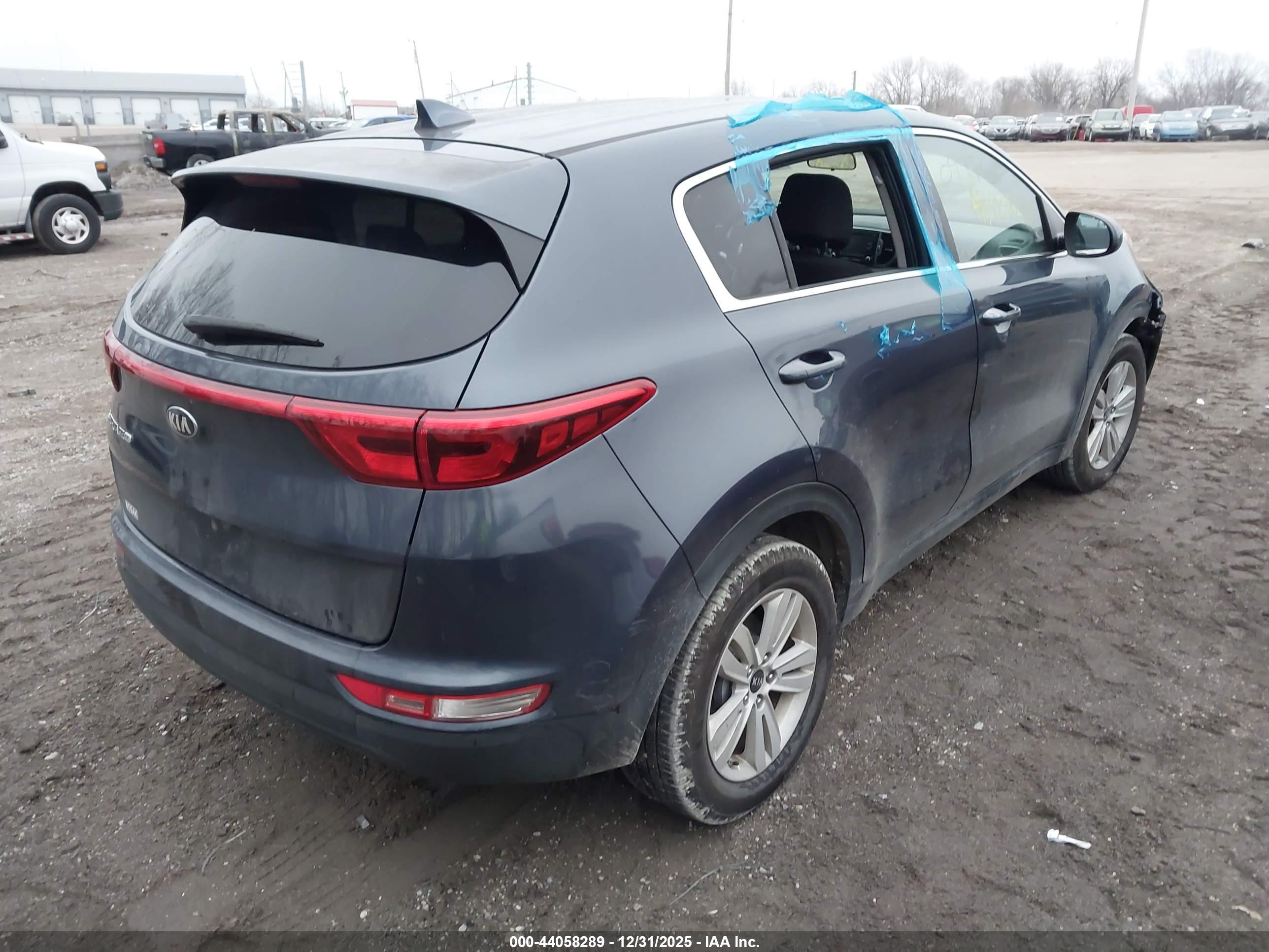 KIA SPORTAGE image 4