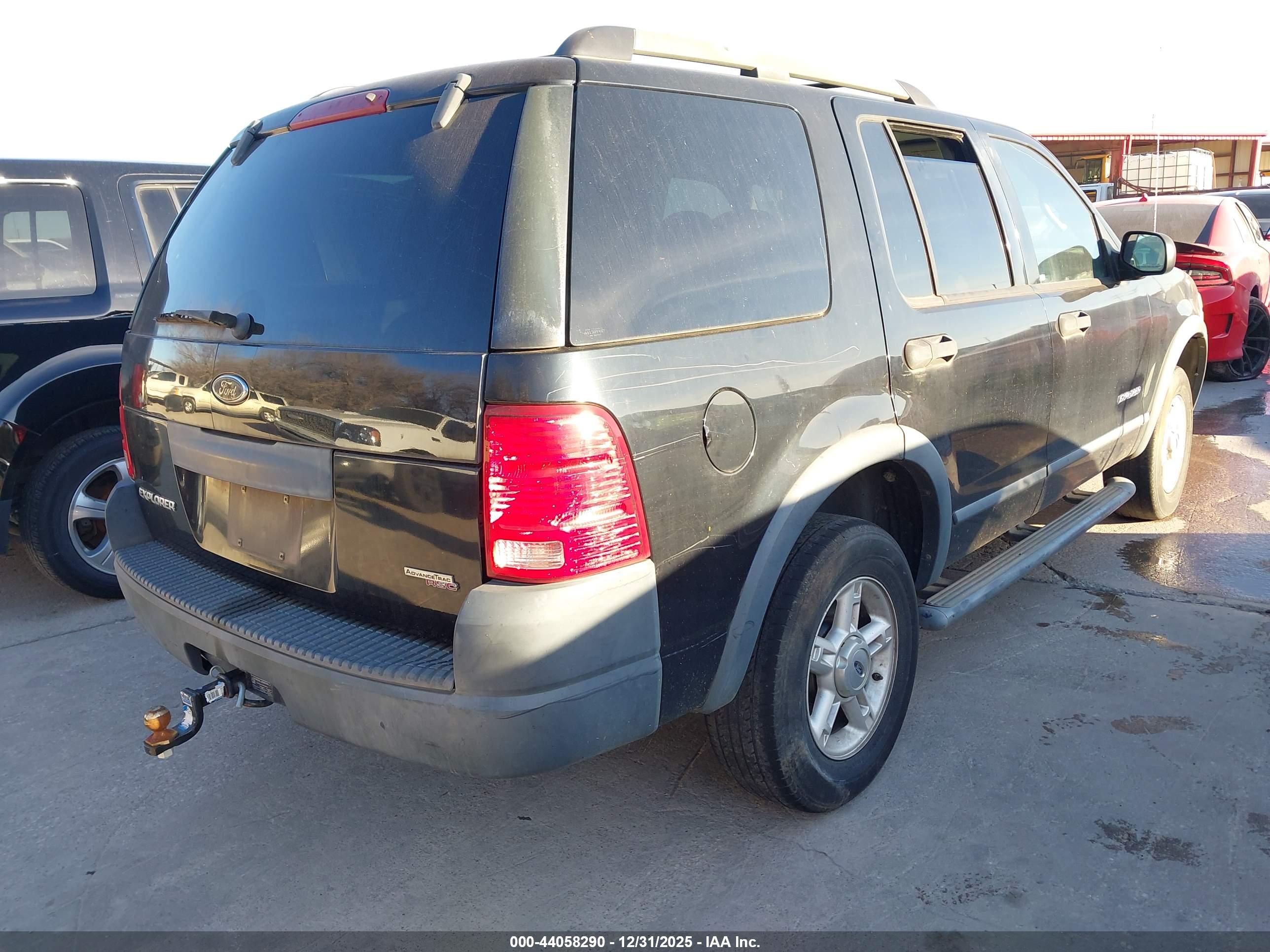 FORD EXPLORER image 4