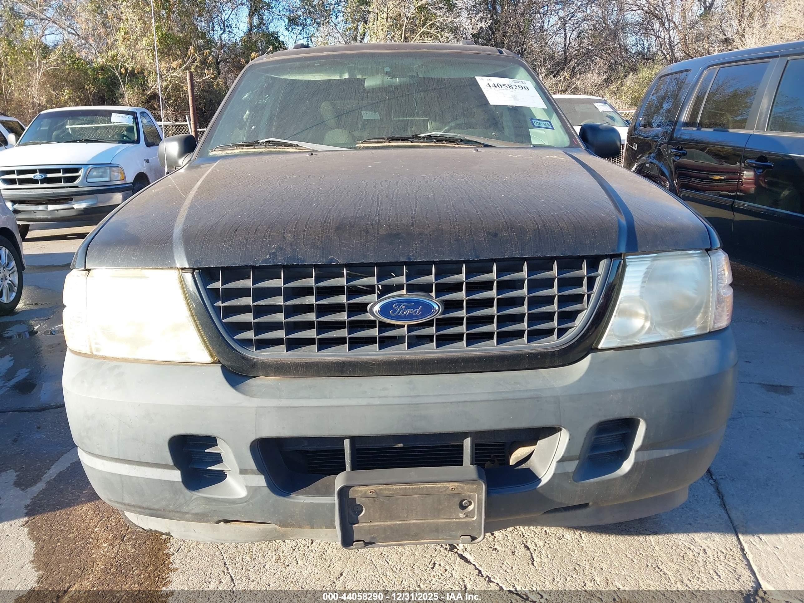 FORD EXPLORER image 6