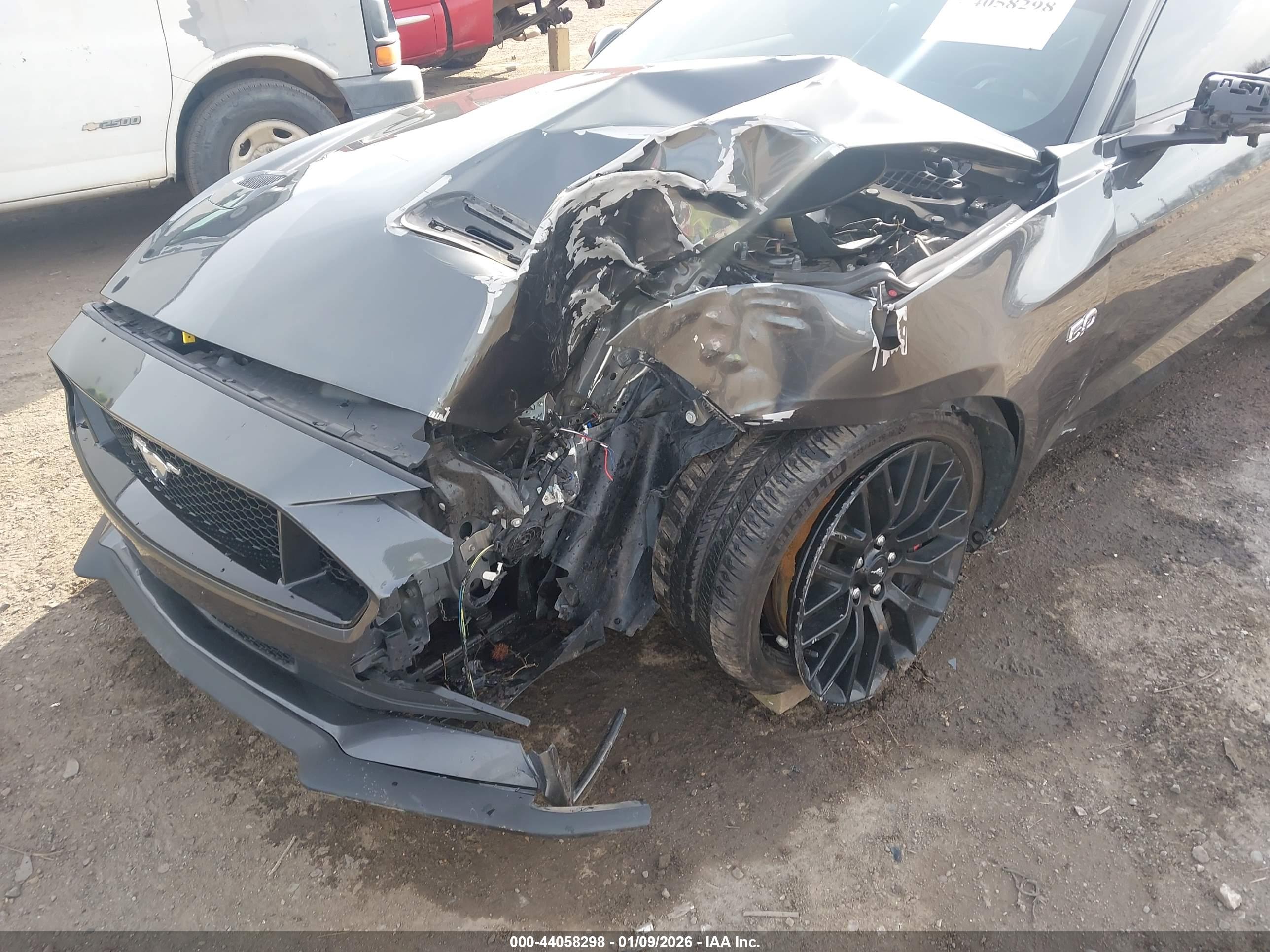 FORD MUSTANG image 6