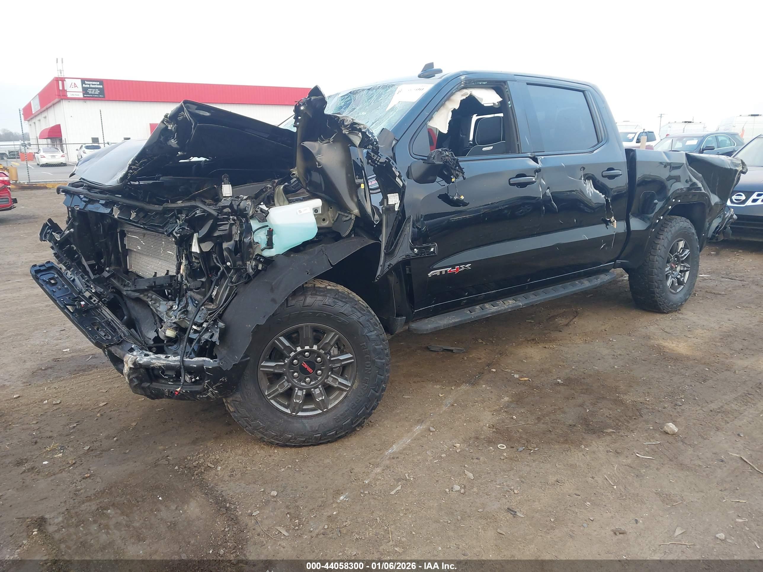GMC SIERRA image 2