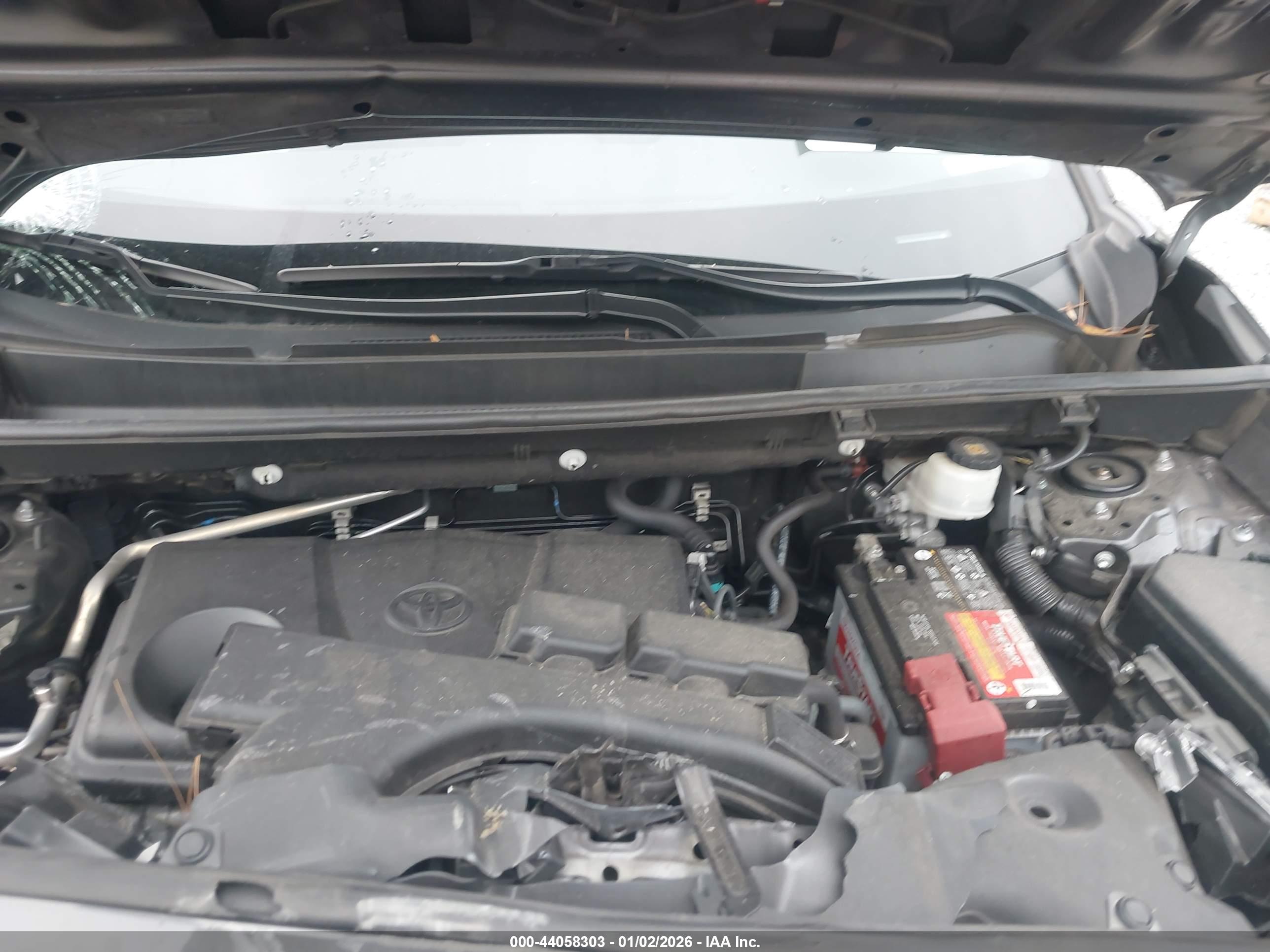 TOYOTA RAV4 image 10
