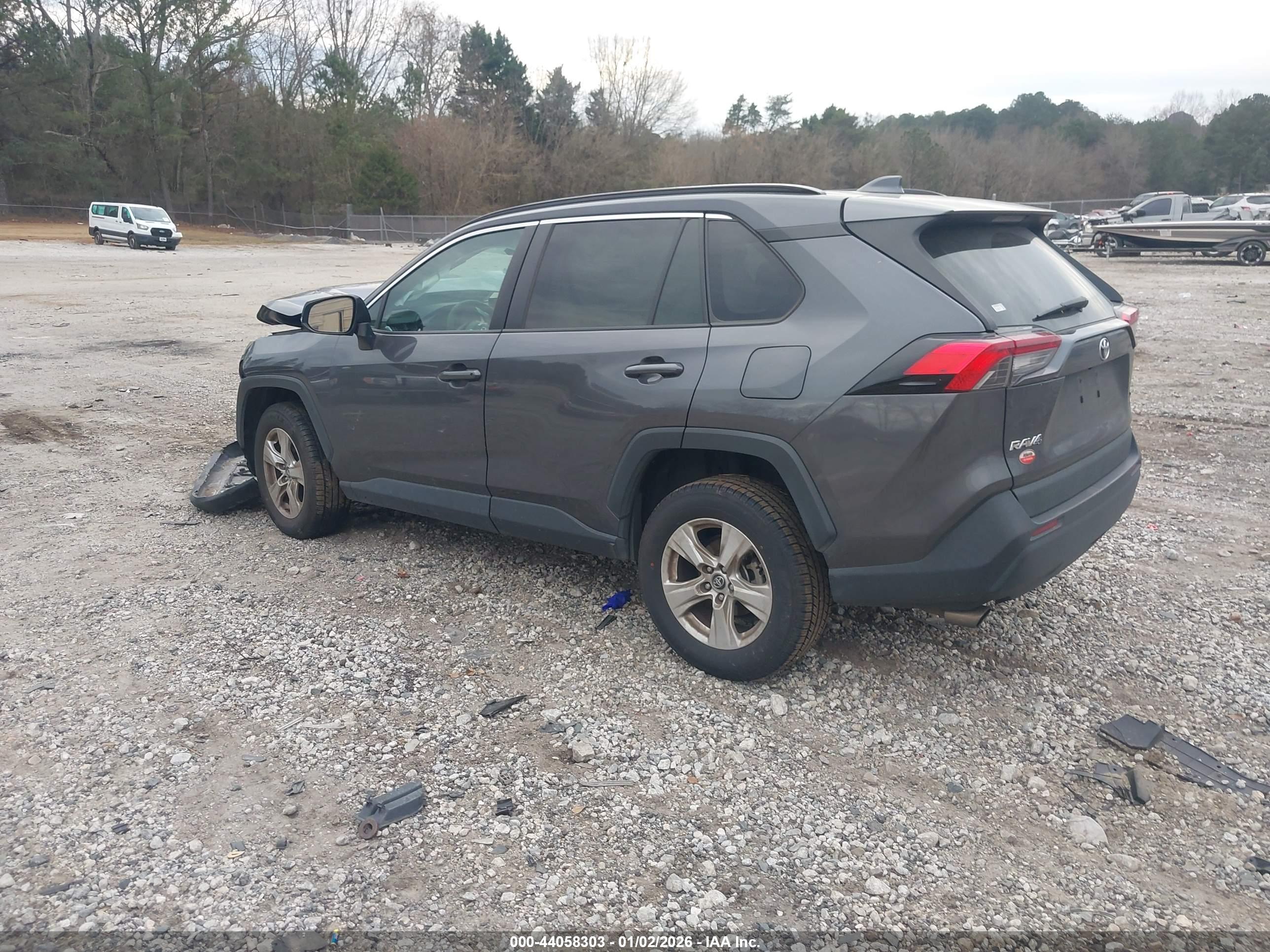 TOYOTA RAV4 image 3