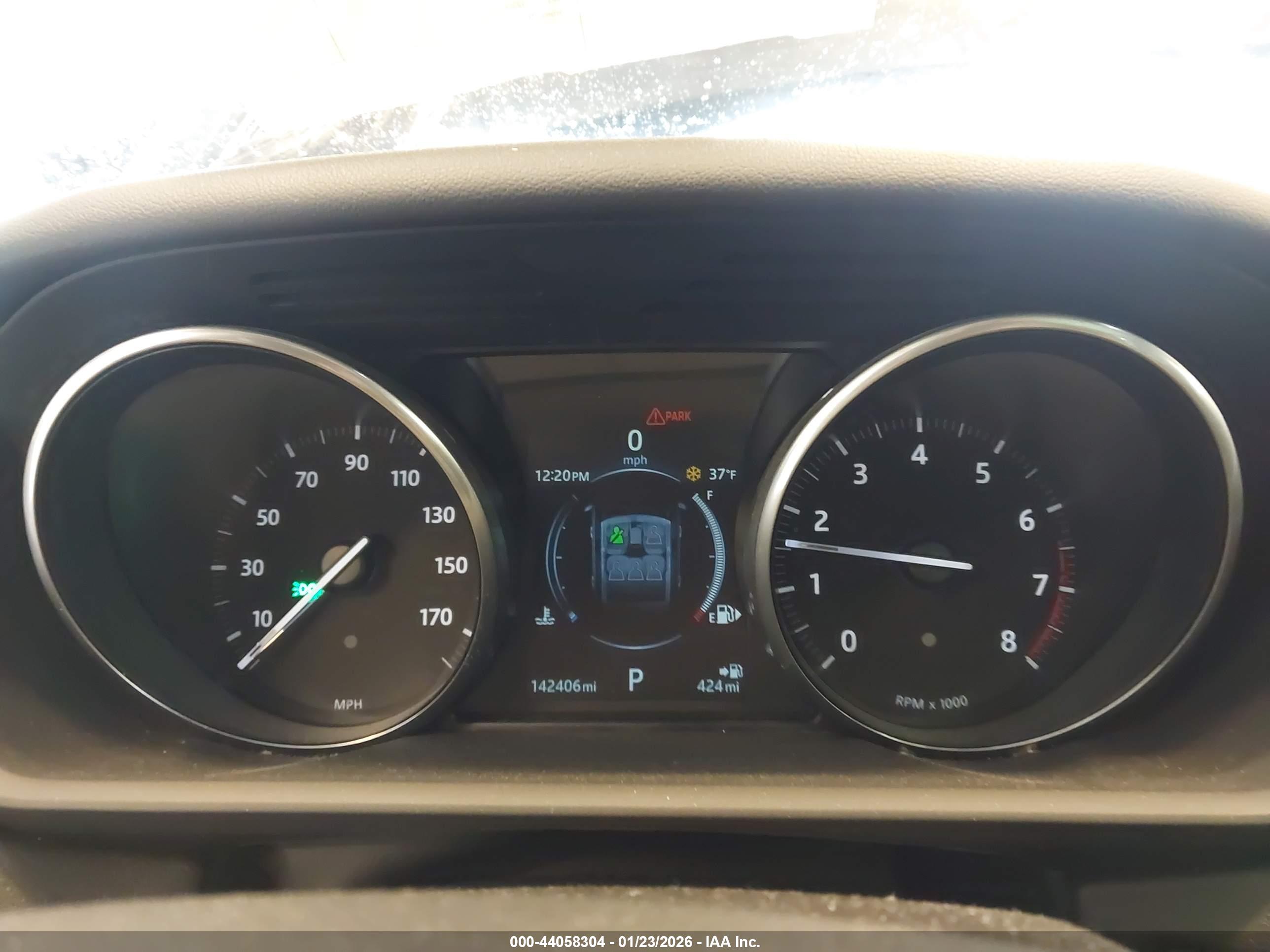 LAND ROVER image 7