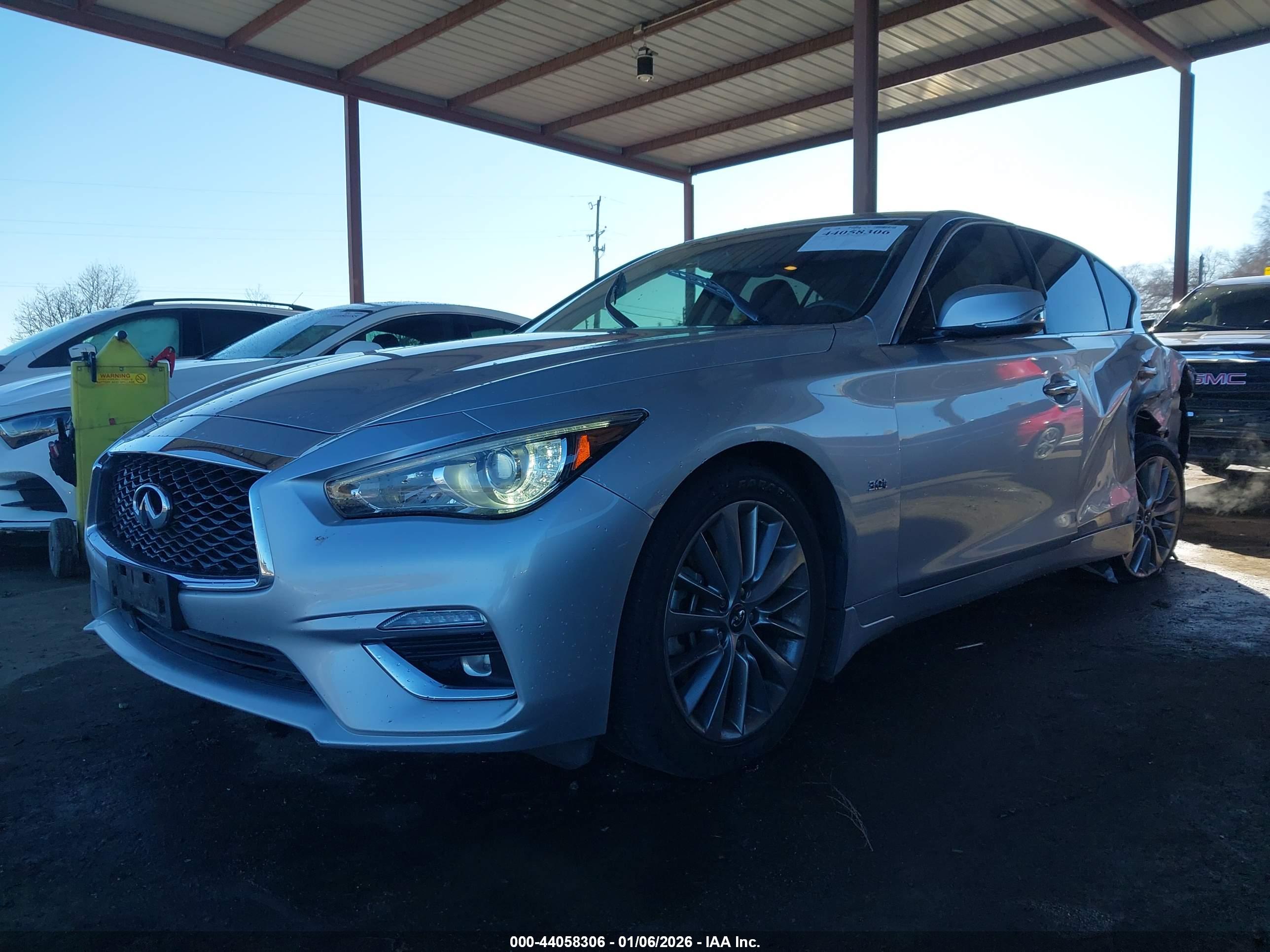 INFINITI Q50 image 2