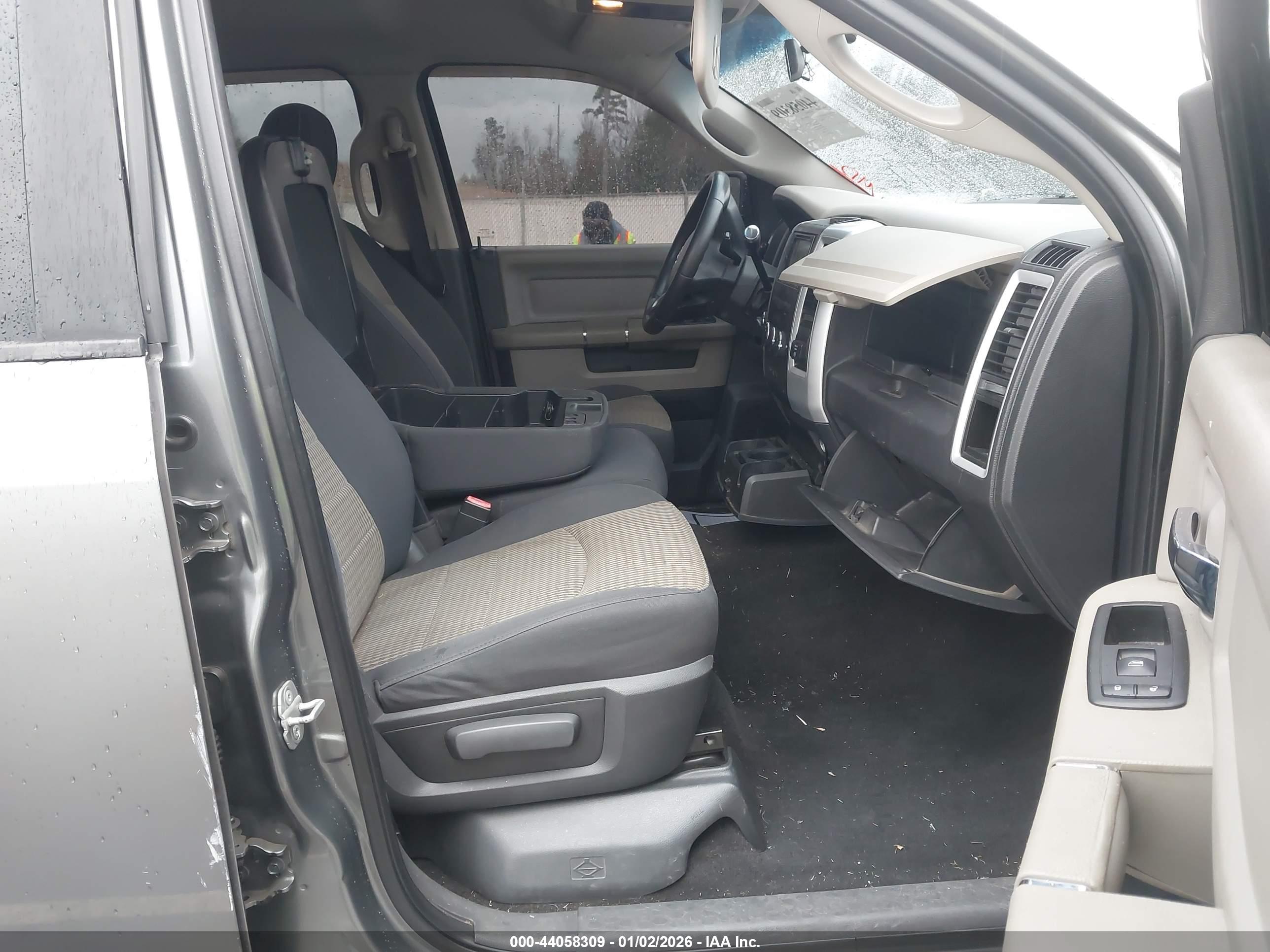DODGE RAM image 5