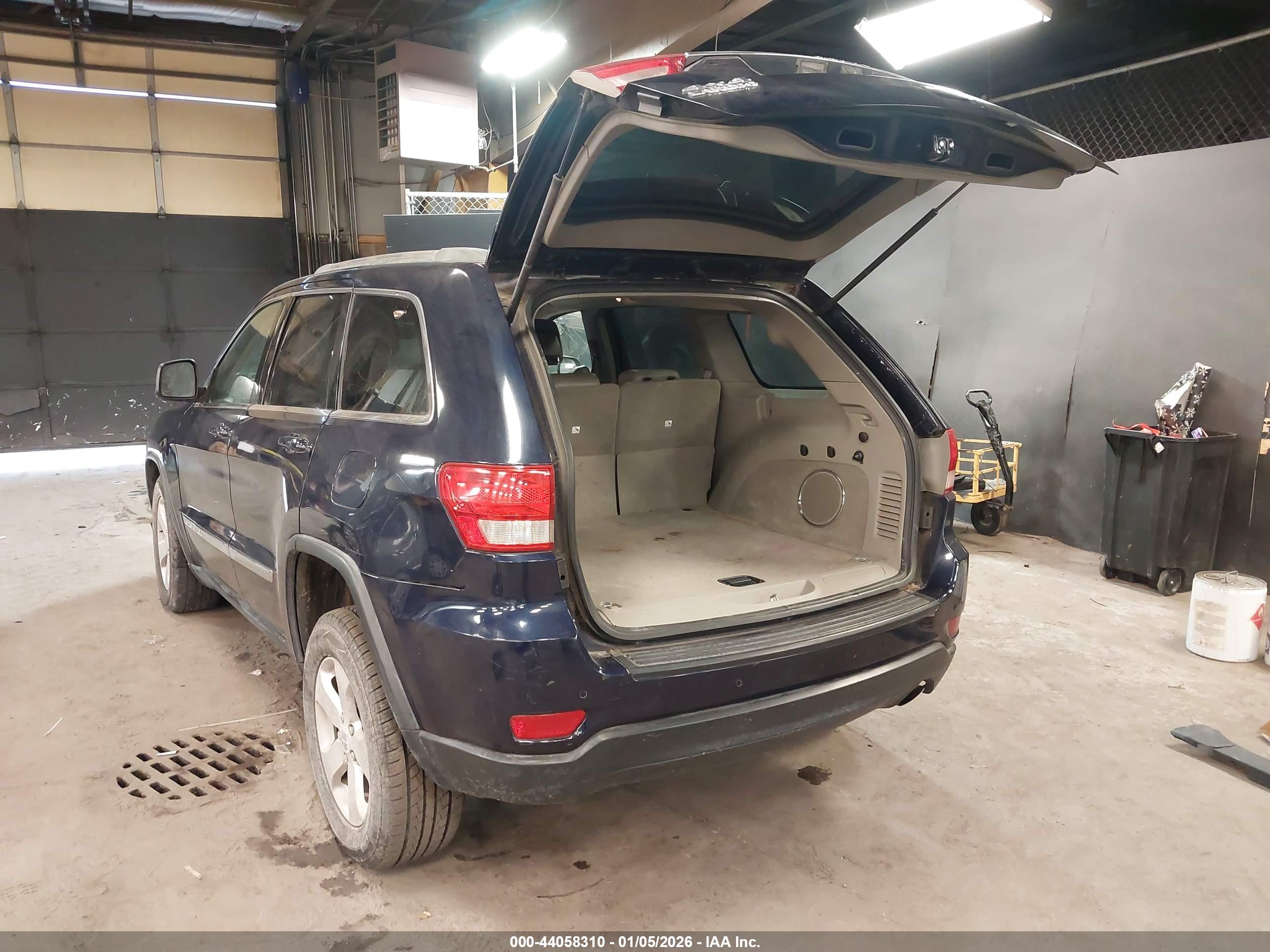 JEEP GRAND image 3