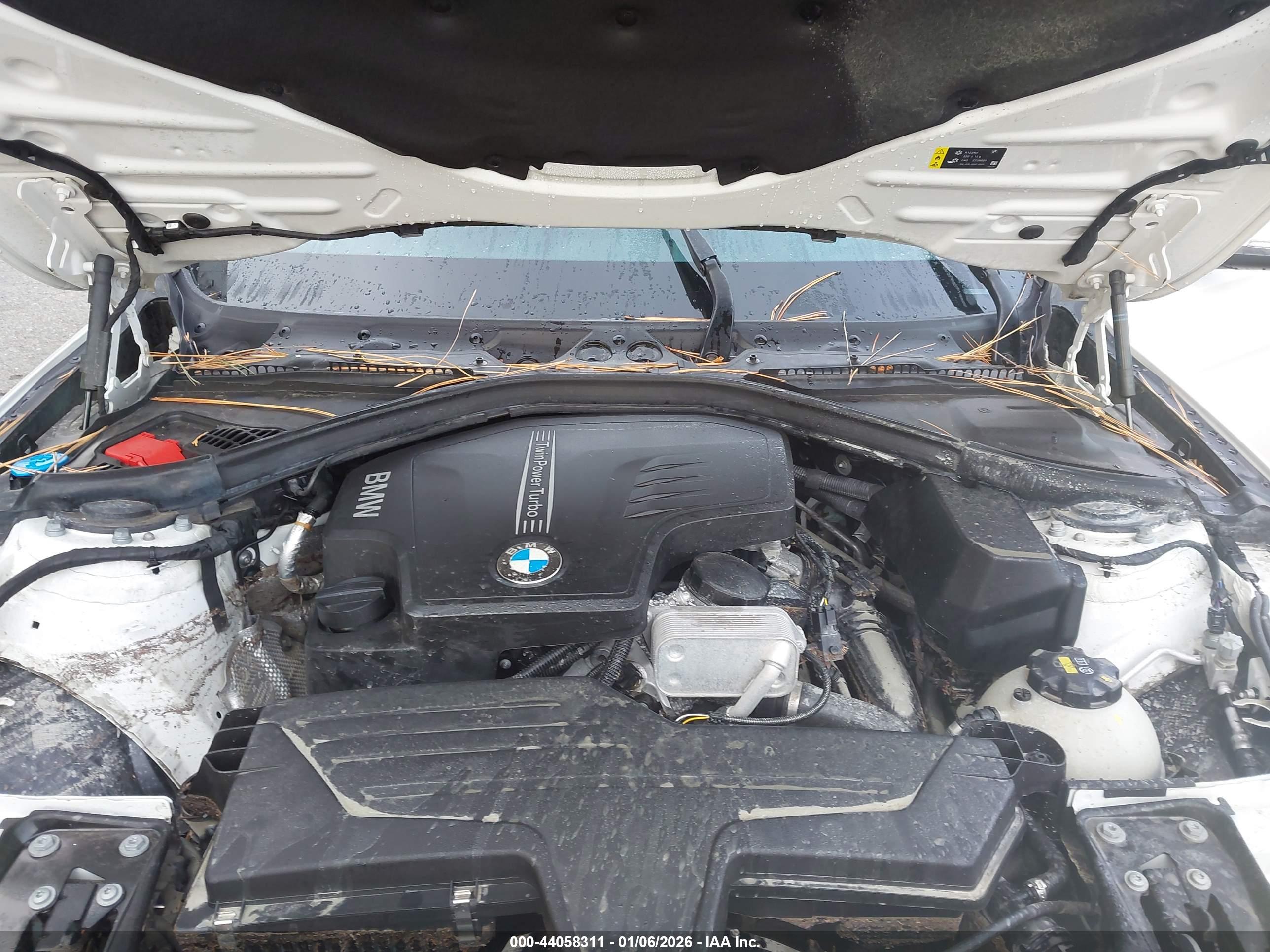 BMW 320I image 10