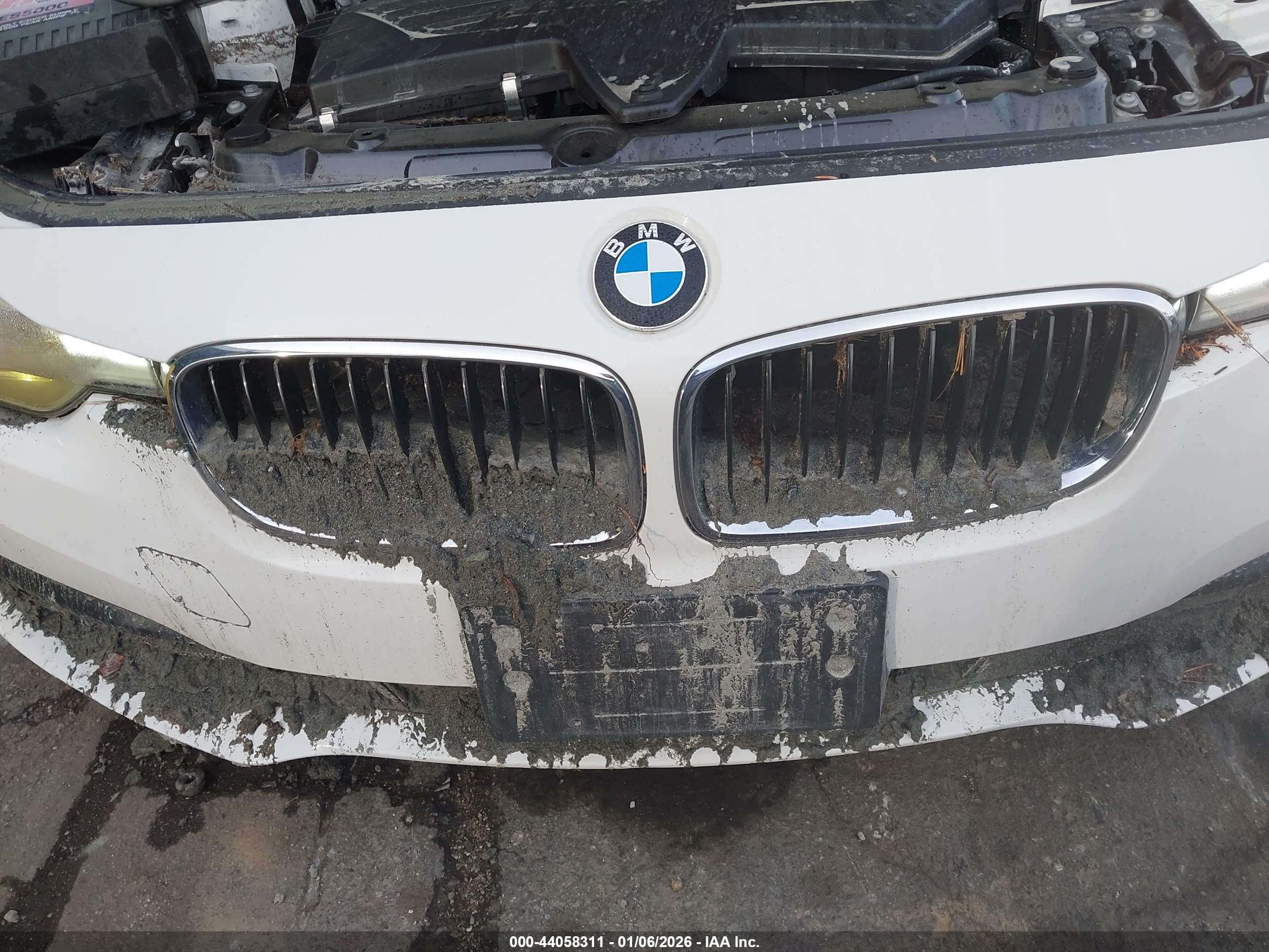 BMW 320I image 6