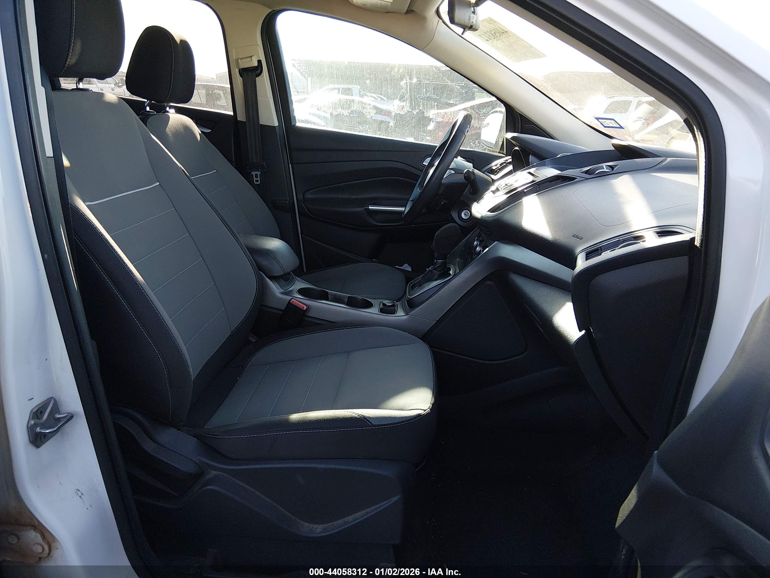 FORD ESCAPE image 5