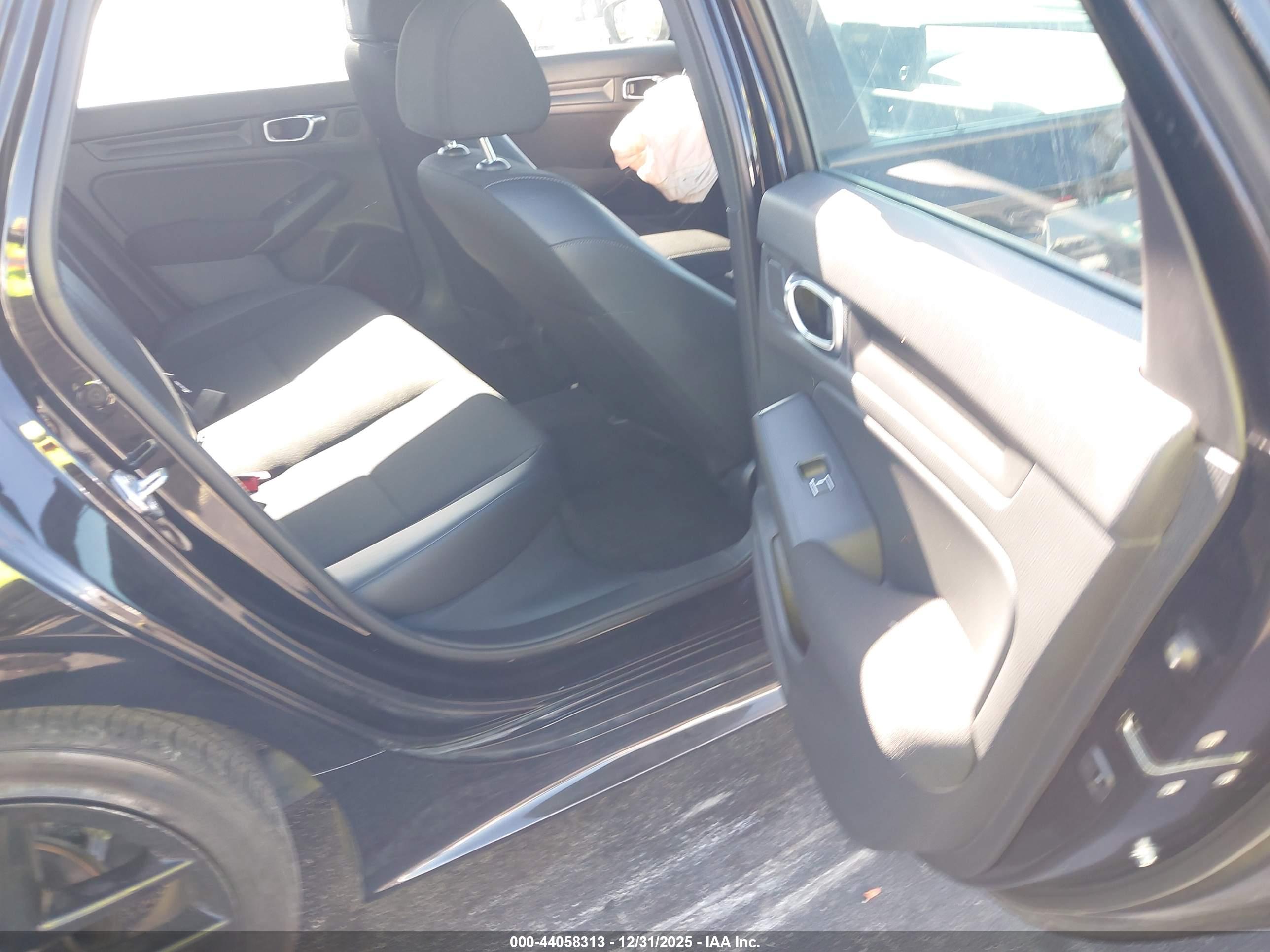 HONDA CIVIC image 8