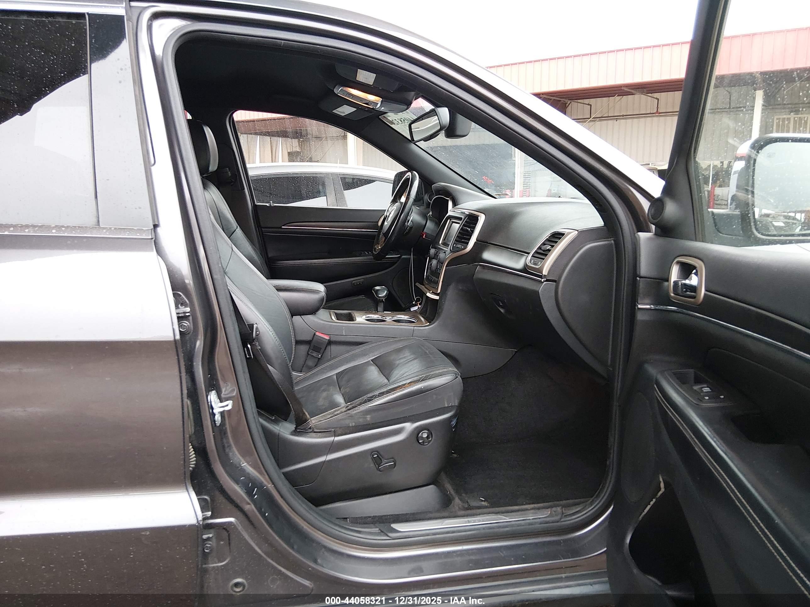 JEEP GRAND image 5