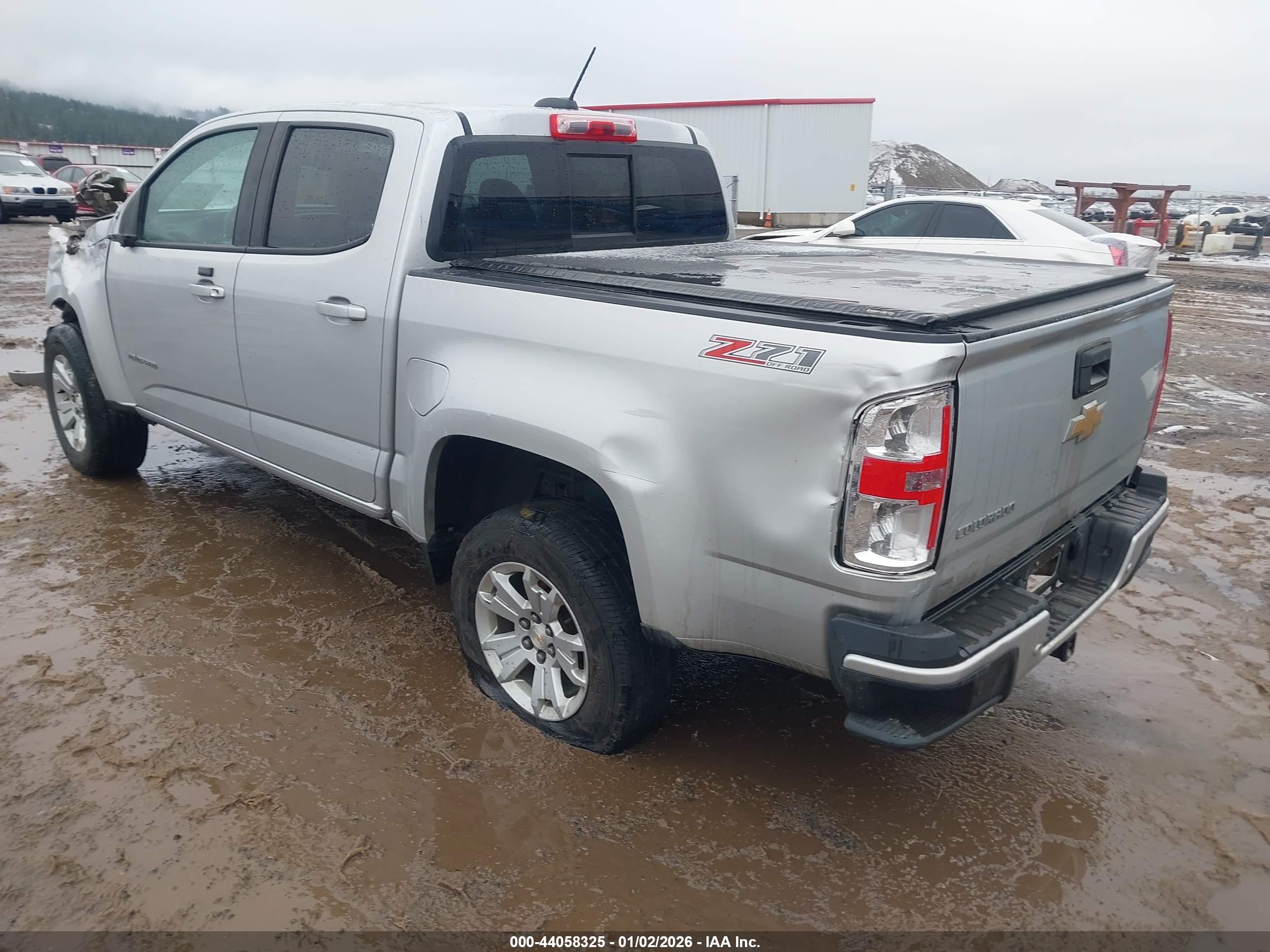 CHEVROLET COLORADO image 3