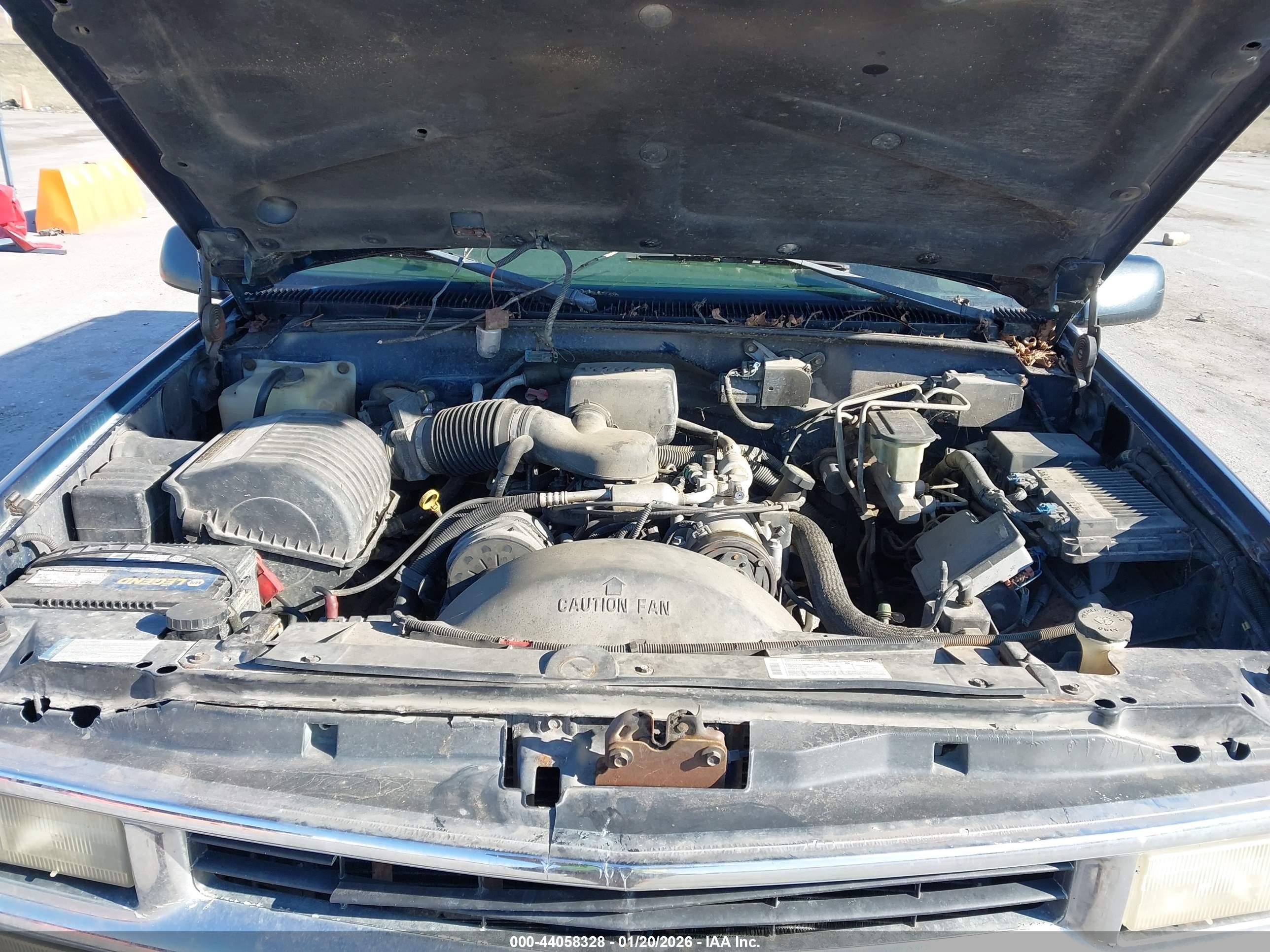 CHEVROLET SUBURBAN image 10
