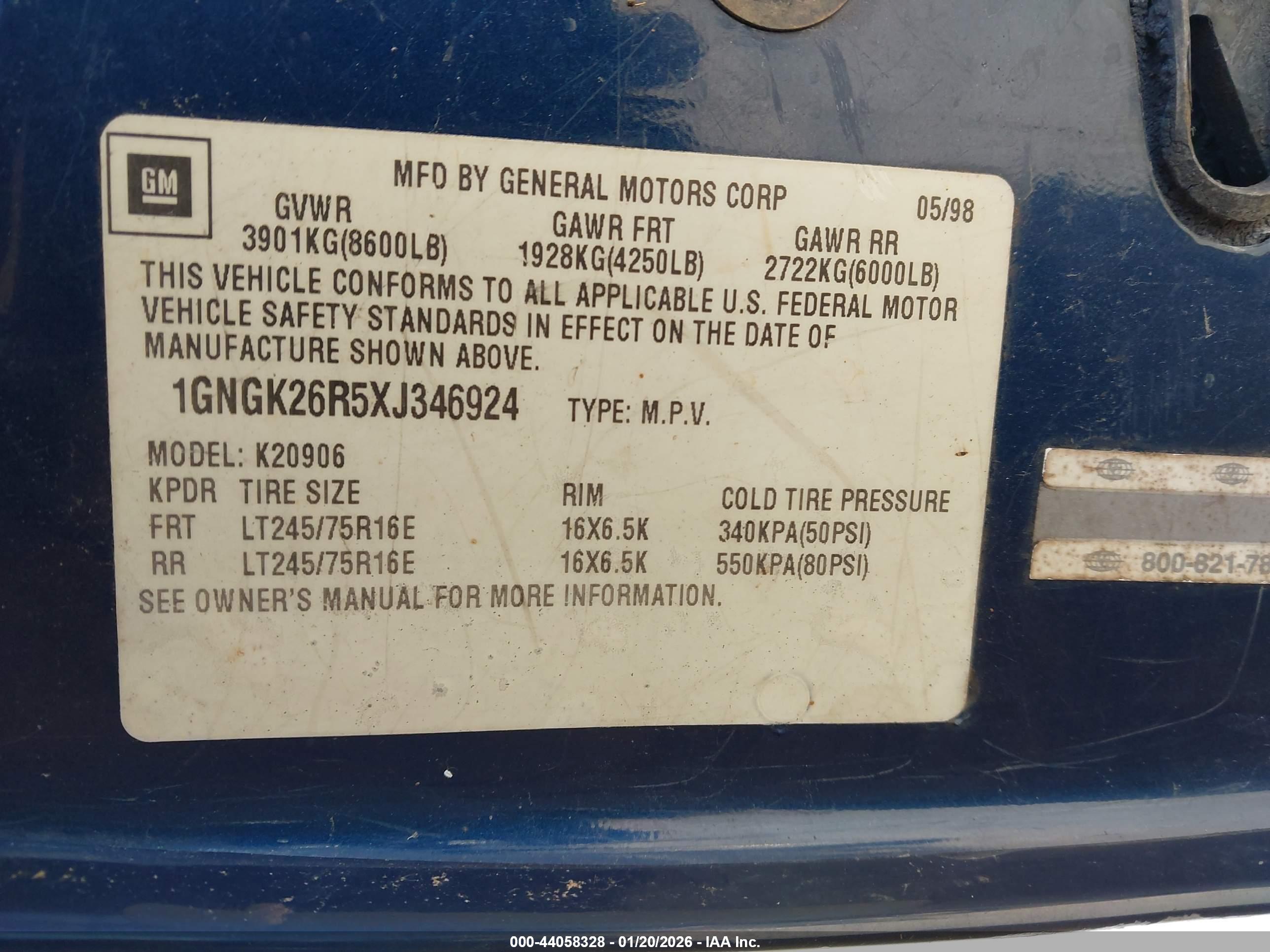 CHEVROLET SUBURBAN image 9