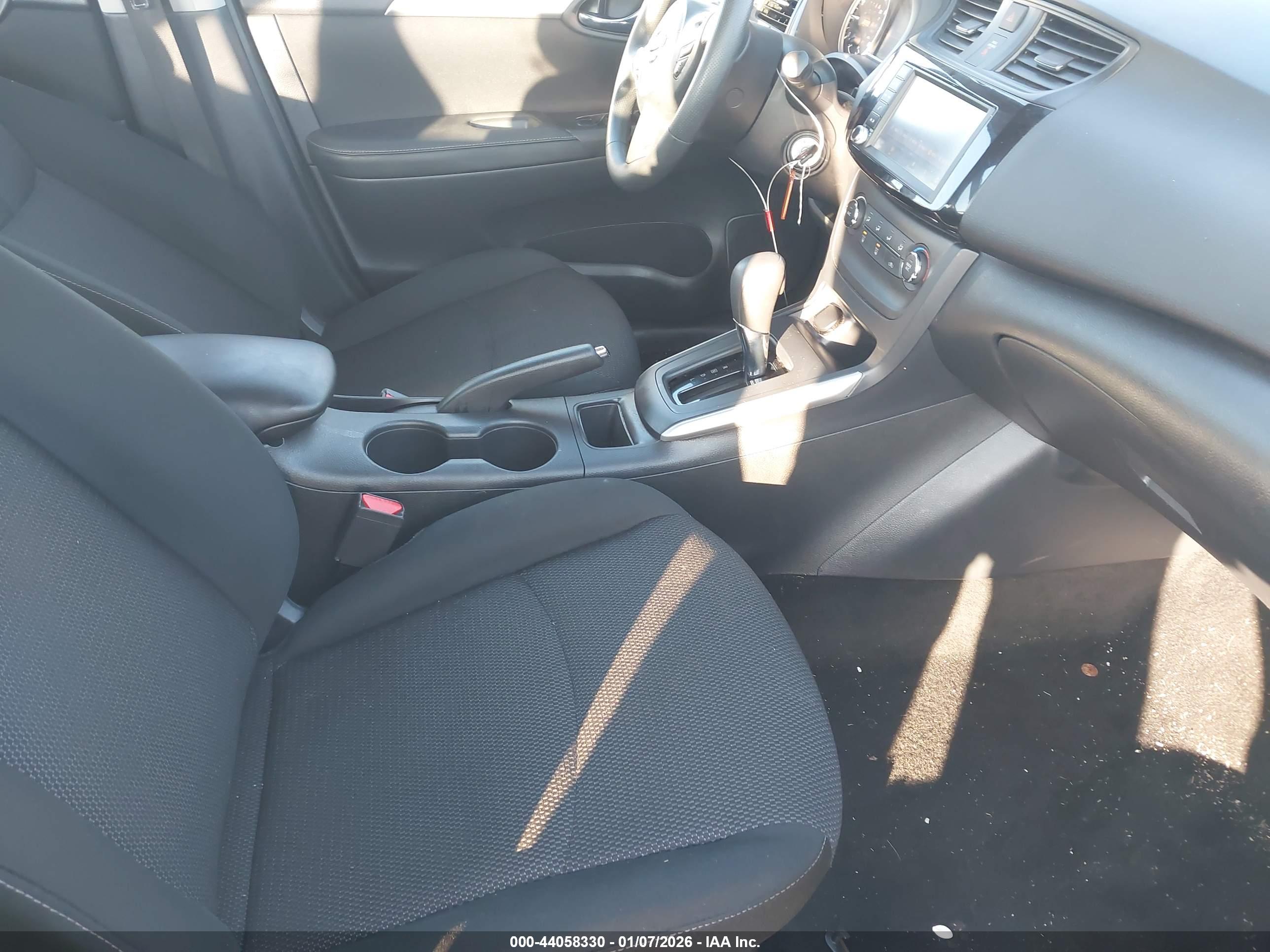 NISSAN SENTRA image 5